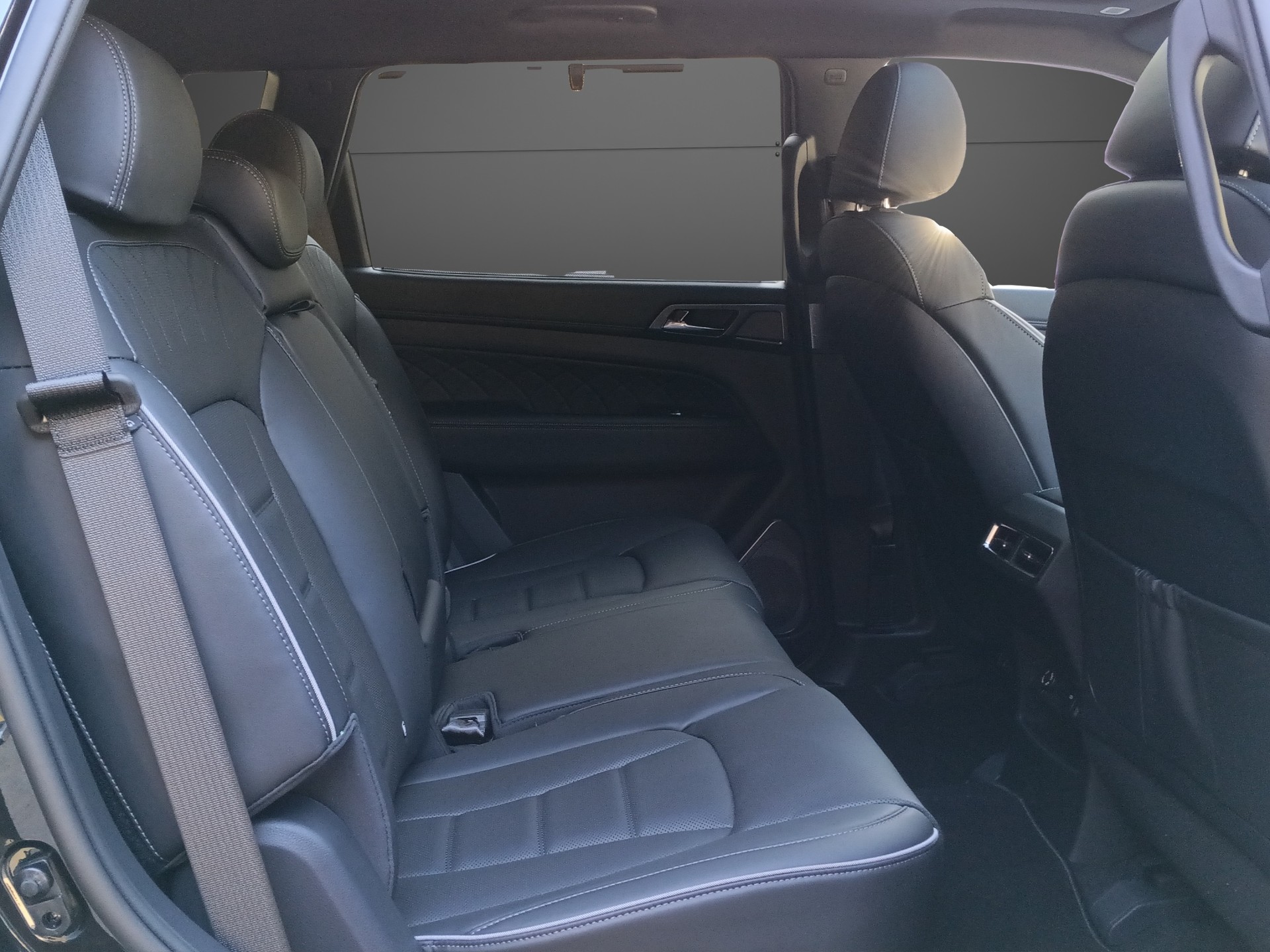 KGM-SsangYong Rexton 2.2 CRDi Blackline 4WD AT-image-16