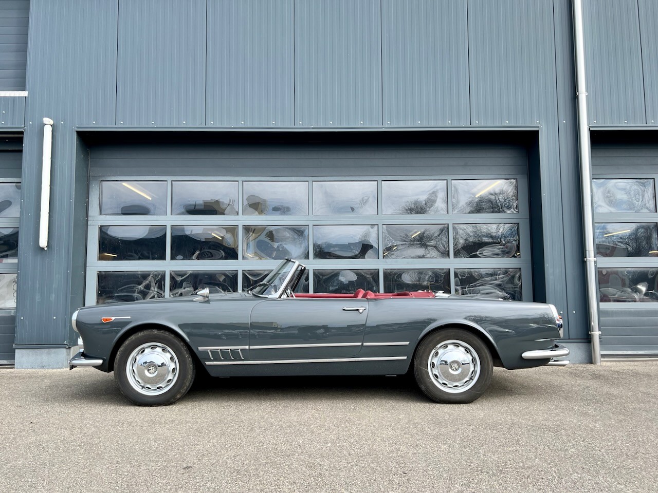 ALFA ROMEO 2000 Touring Spider-image-1