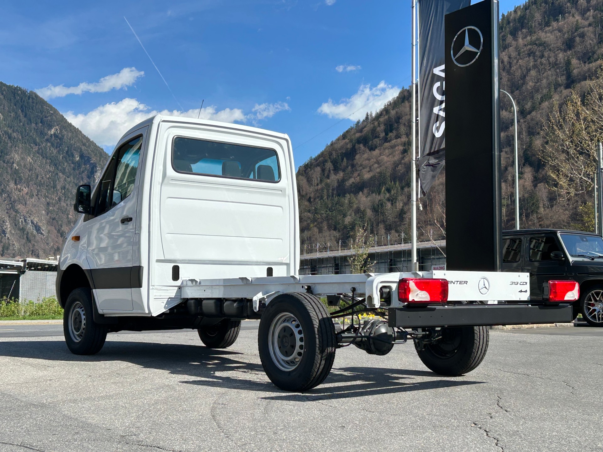 MERCEDES-BENZ Sprinter 319 CDI PRO CHASSIS 4x4-showroom-element-3