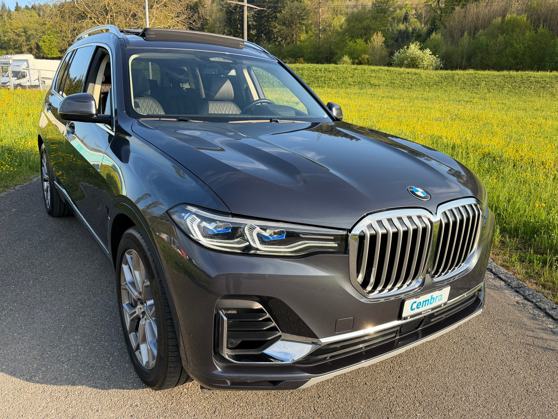 BMW 340 PS. X7 X-DRIVE 48V 40d STEPTRONIC. CH WAGEN. TOP AUSSTATTUNG !! PANORAMA + 7 PLÄTZER + AHK 3500. NEU AB MFK NEU AB SERVICE.-image-10