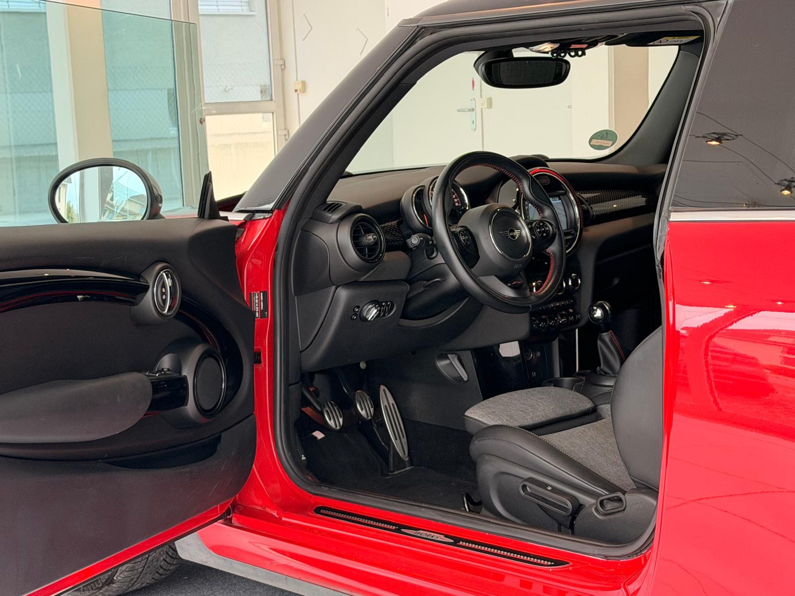 MINI Cooper S ** Frisch ab MFK & Service**-image-9