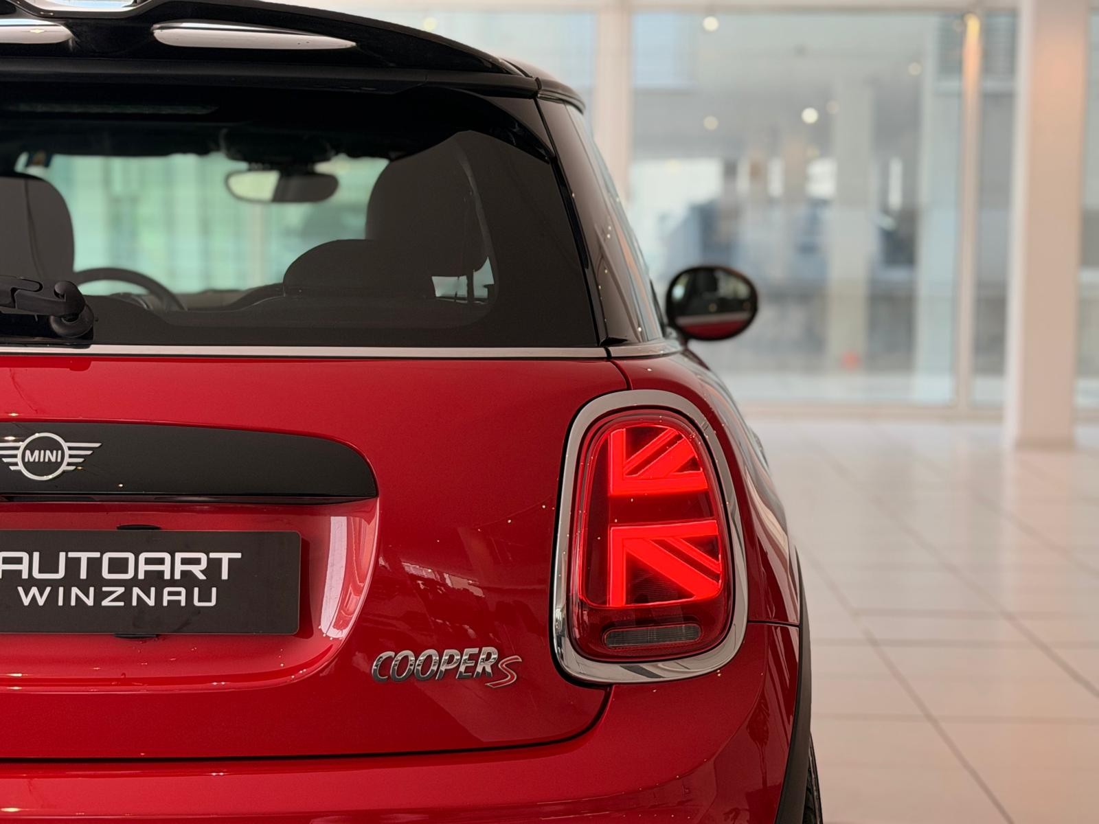 MINI Cooper S ** Frisch ab MFK & Service**-image-6