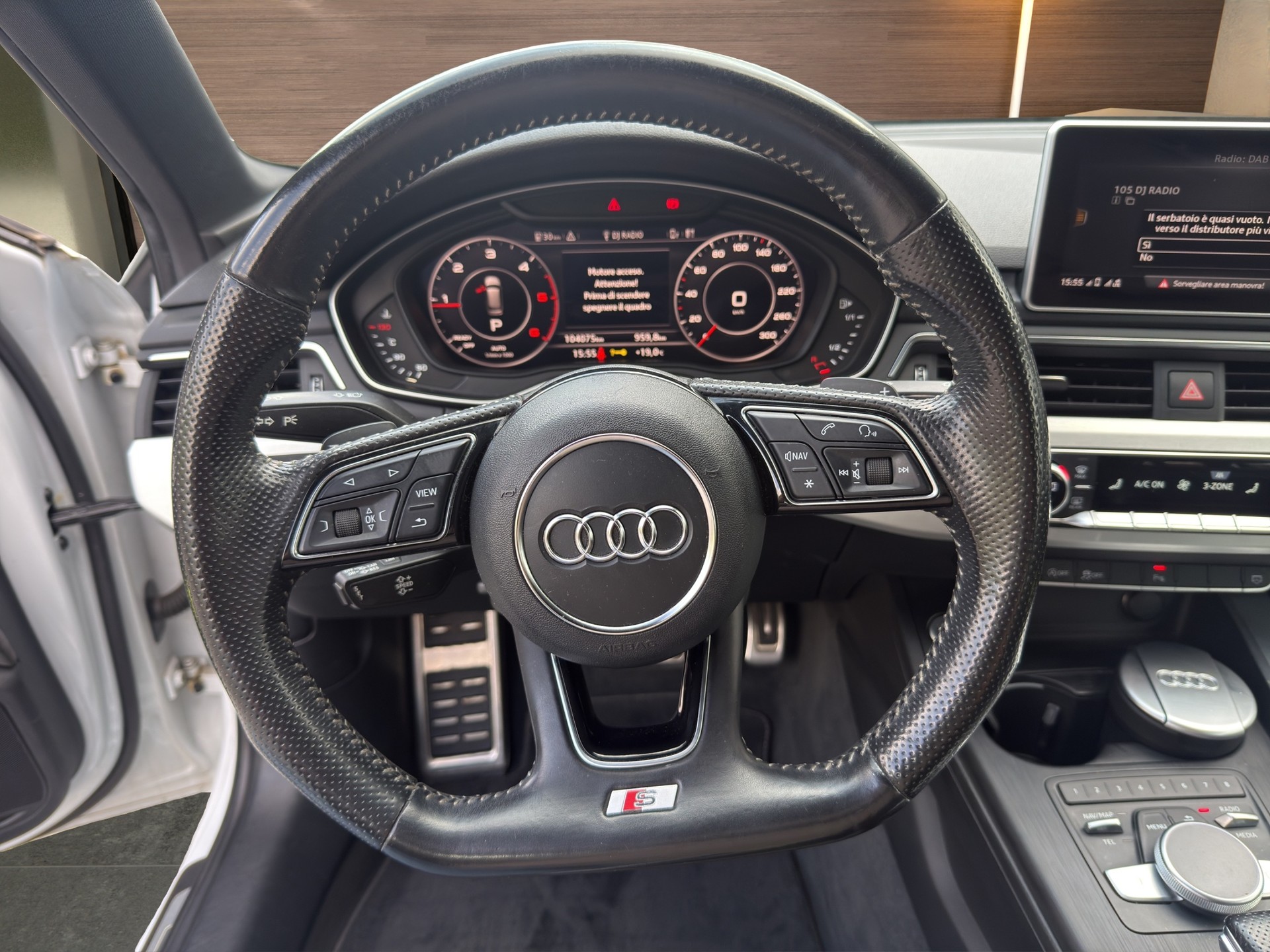 AUDI A4 Avant 2.0 TDI Sport S-tronic-image-9