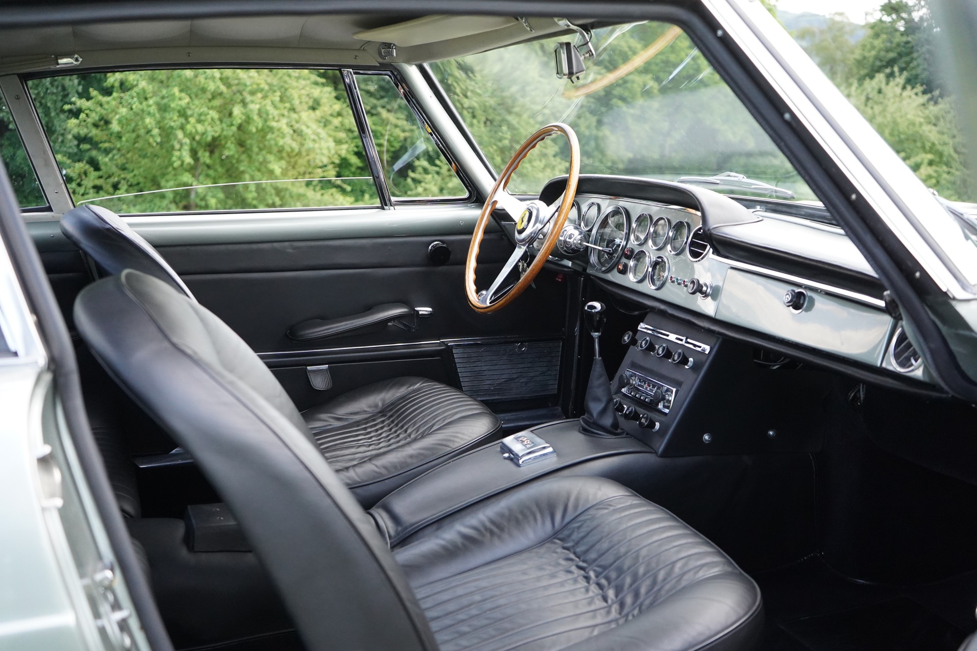 FERRARI 250 GT/E 2+2-showroom-element-1