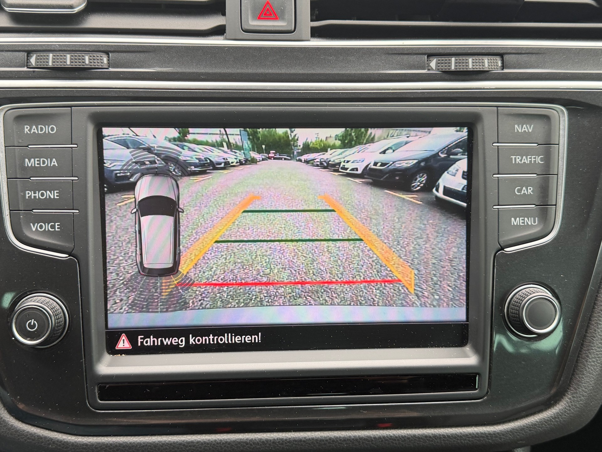VW Tiguan 2.0 TDI SCR Highline4Motion DSG R-Line-image-18