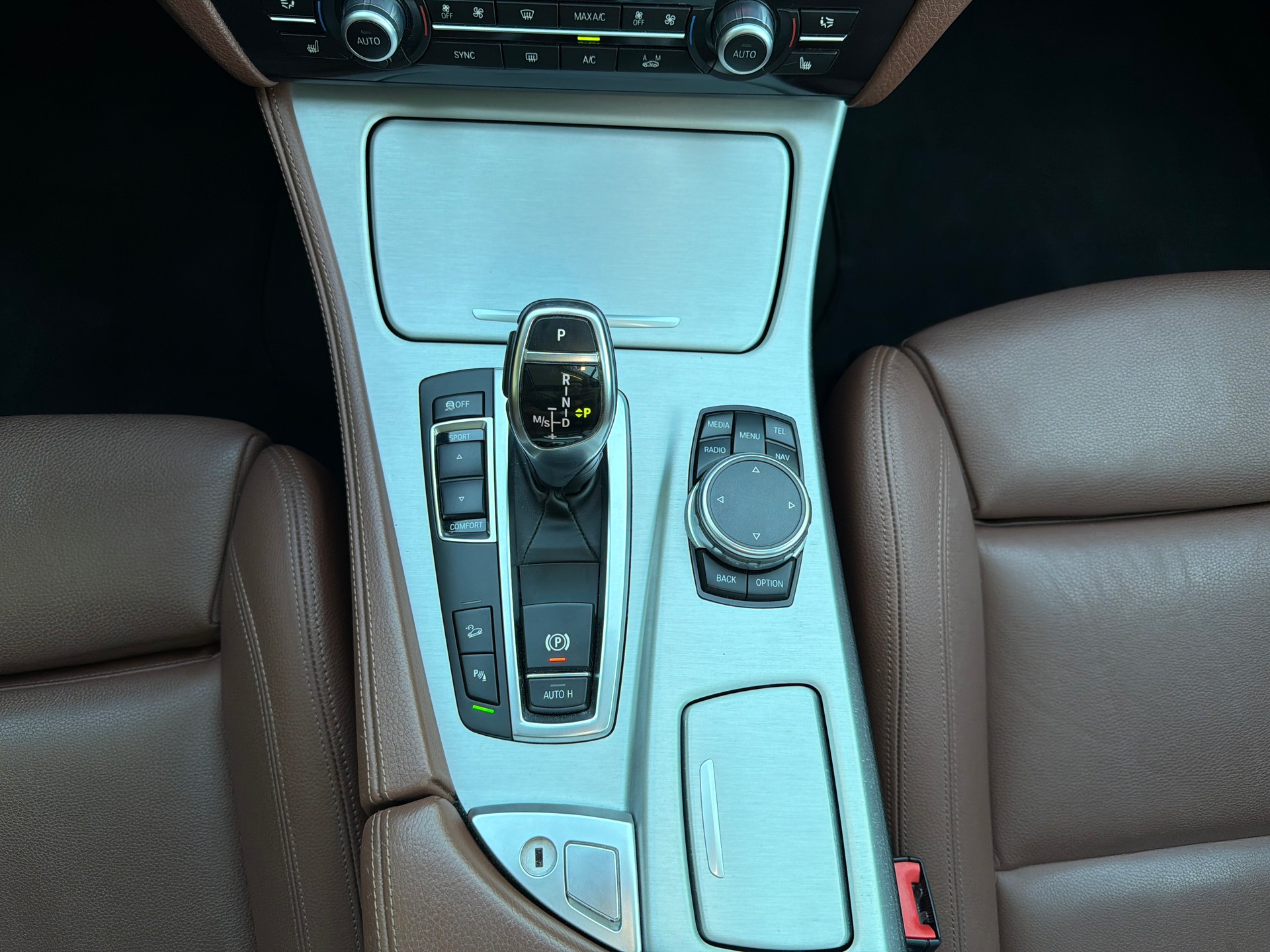 BMW 528i Touring xDrive Steptronic-image-18