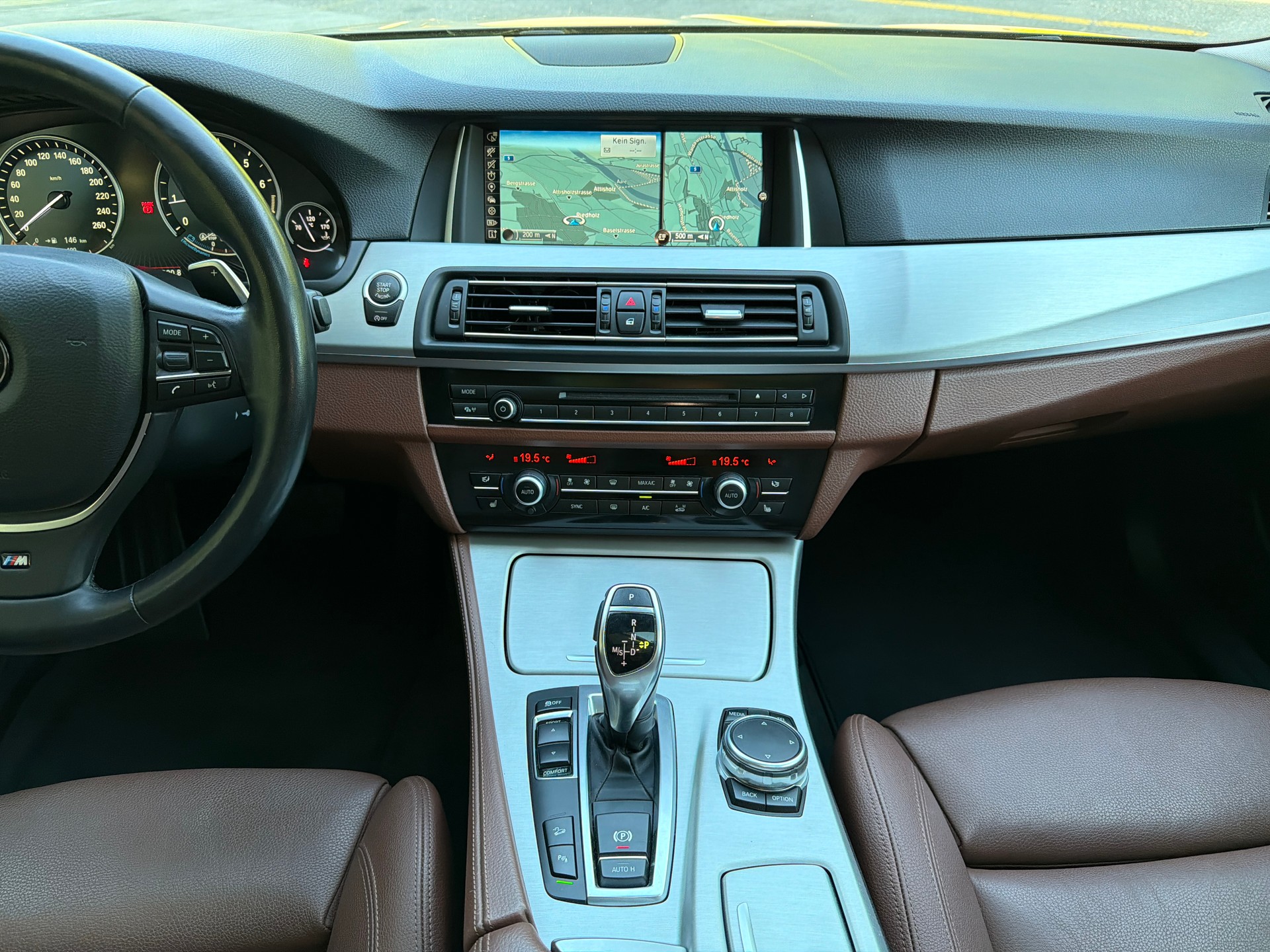 BMW 528i Touring xDrive Steptronic-image-10