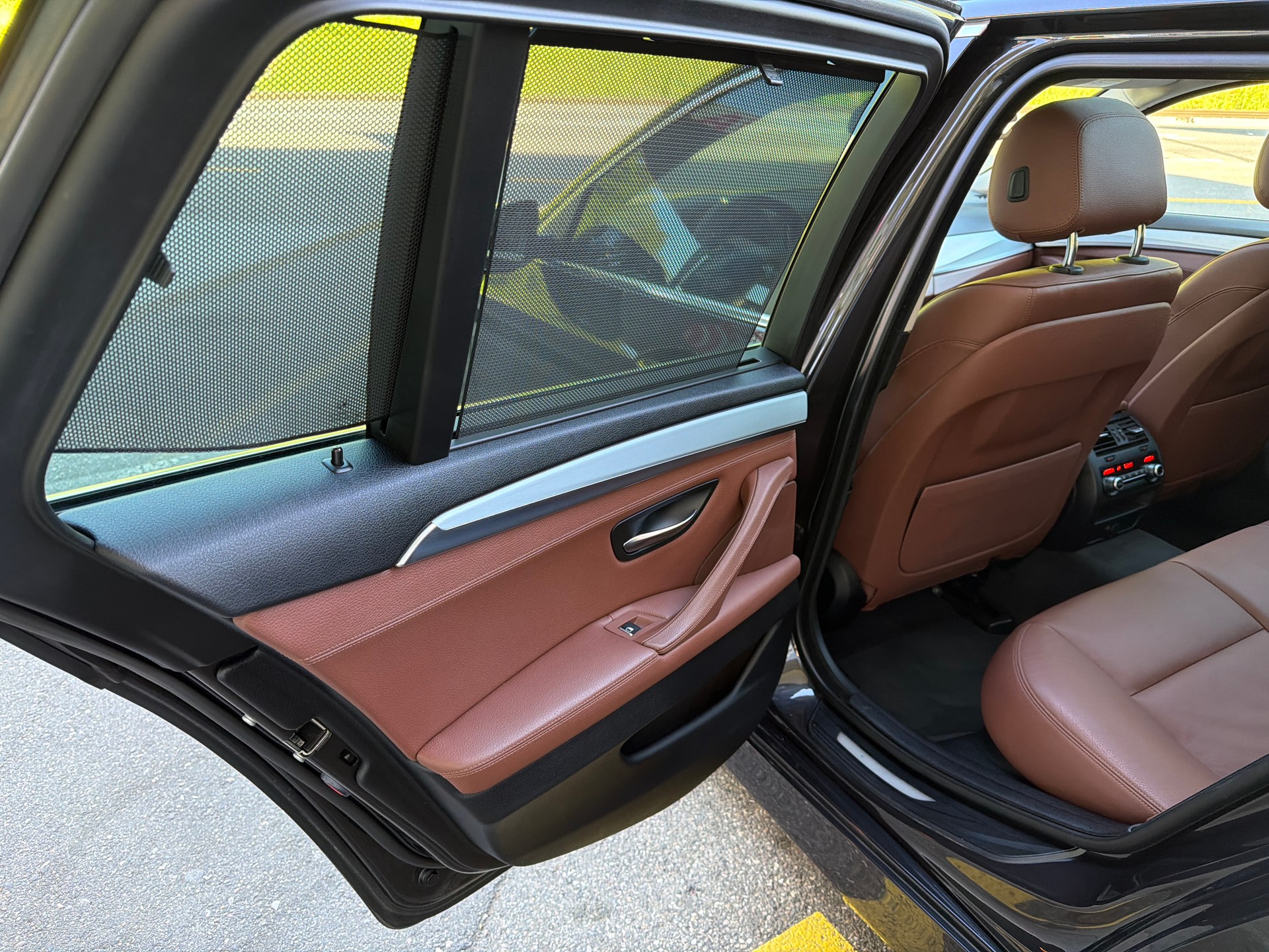 BMW 528i Touring xDrive Steptronic-image-21