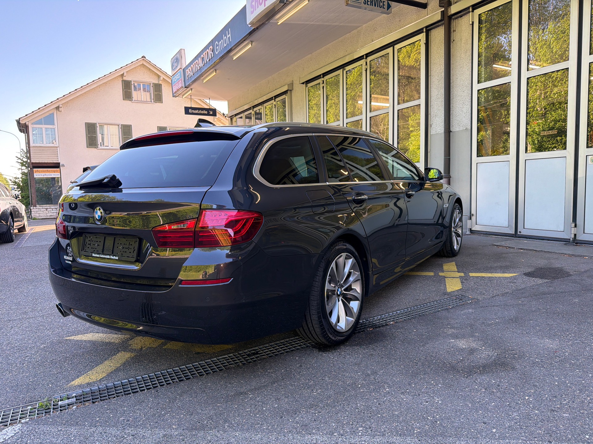BMW 528i Touring xDrive Steptronic-image-4