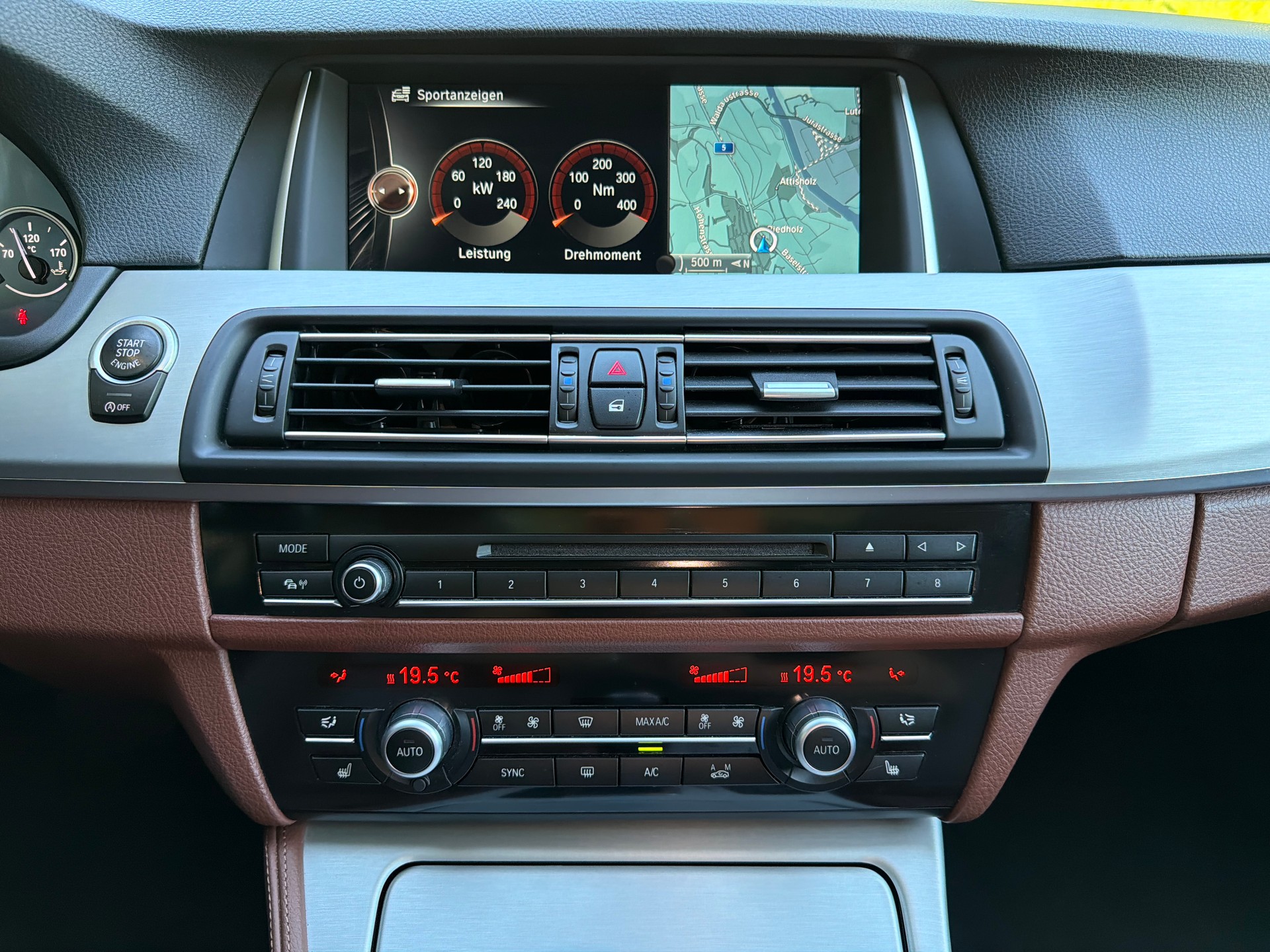 BMW 528i Touring xDrive Steptronic-image-16