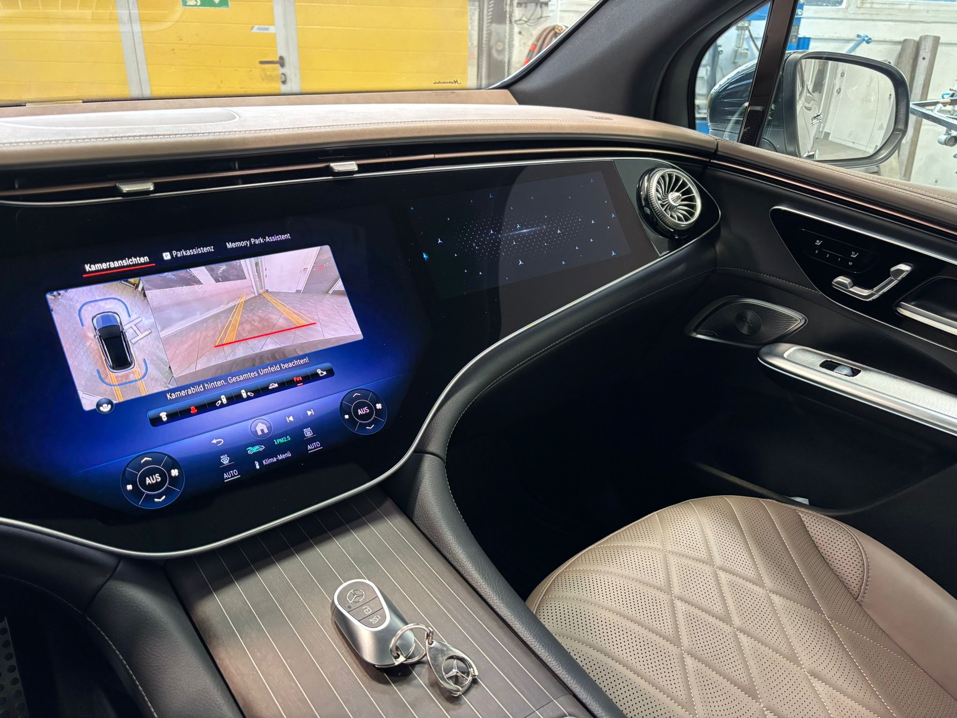 MERCEDES-BENZ EQE SUV 500 4 Matic Executive Edition AMG Line-image-10