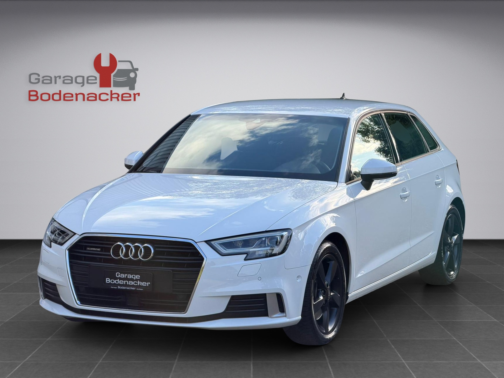 AUDI A3 Sportback 40 TDI Sport Attraction quattro S-tronic * AHK * Standheizung *-image-1