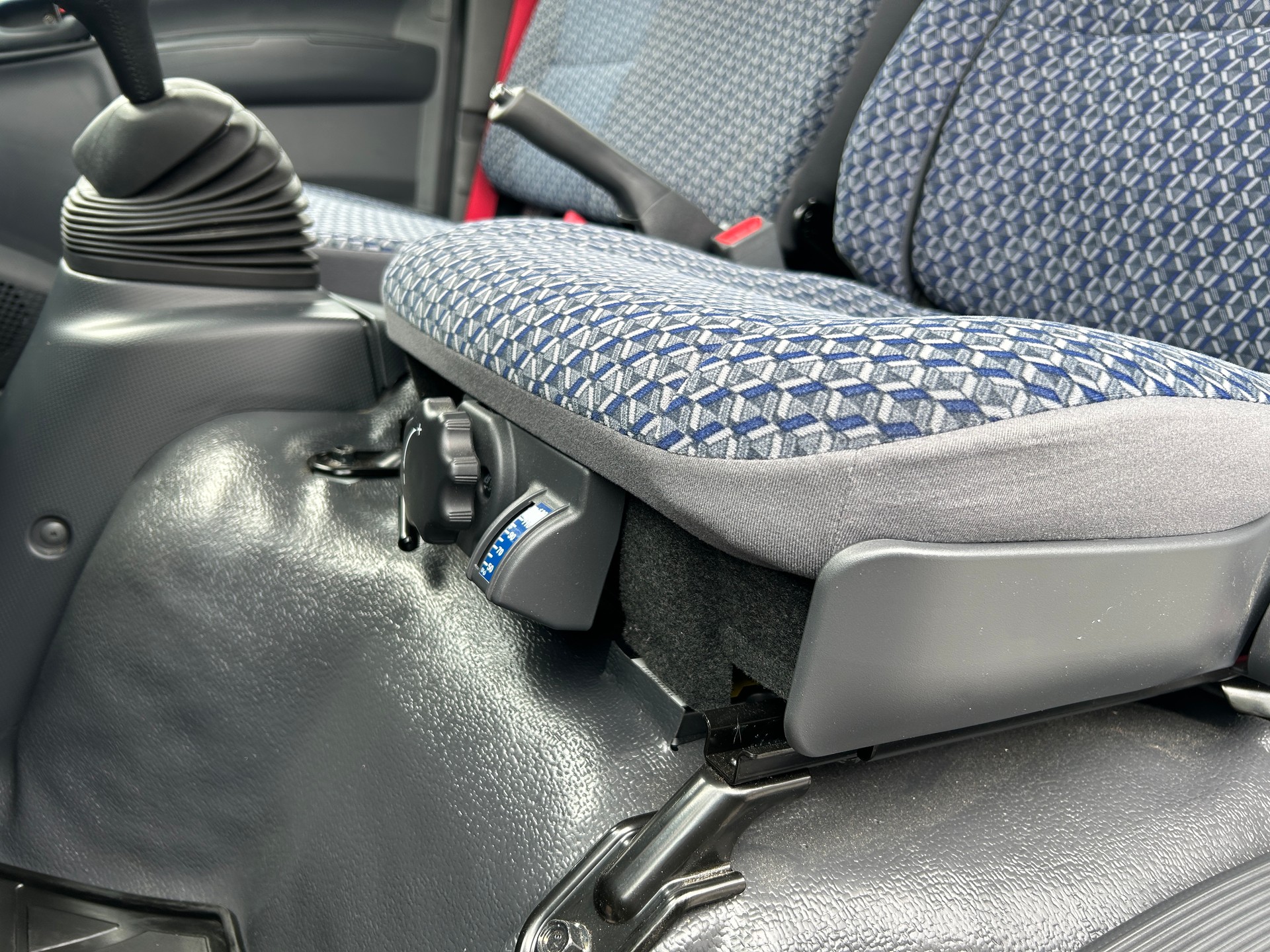 ISUZU M21 TH F-image-9