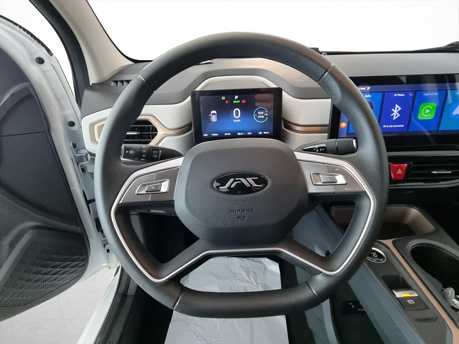 JAC e-JS1 Elektro 31kWh 330km Reichweite-image-8
