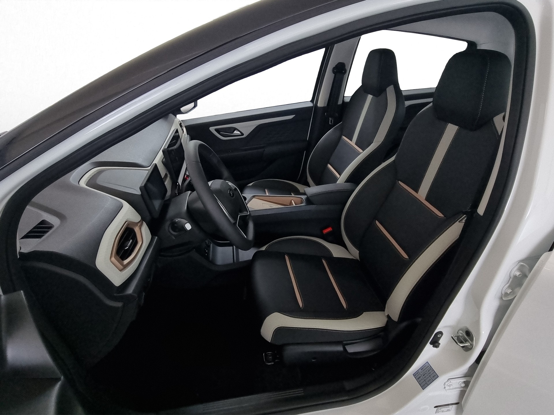 JAC e-JS1 Elektro 31kWh 330km Reichweite-image-5