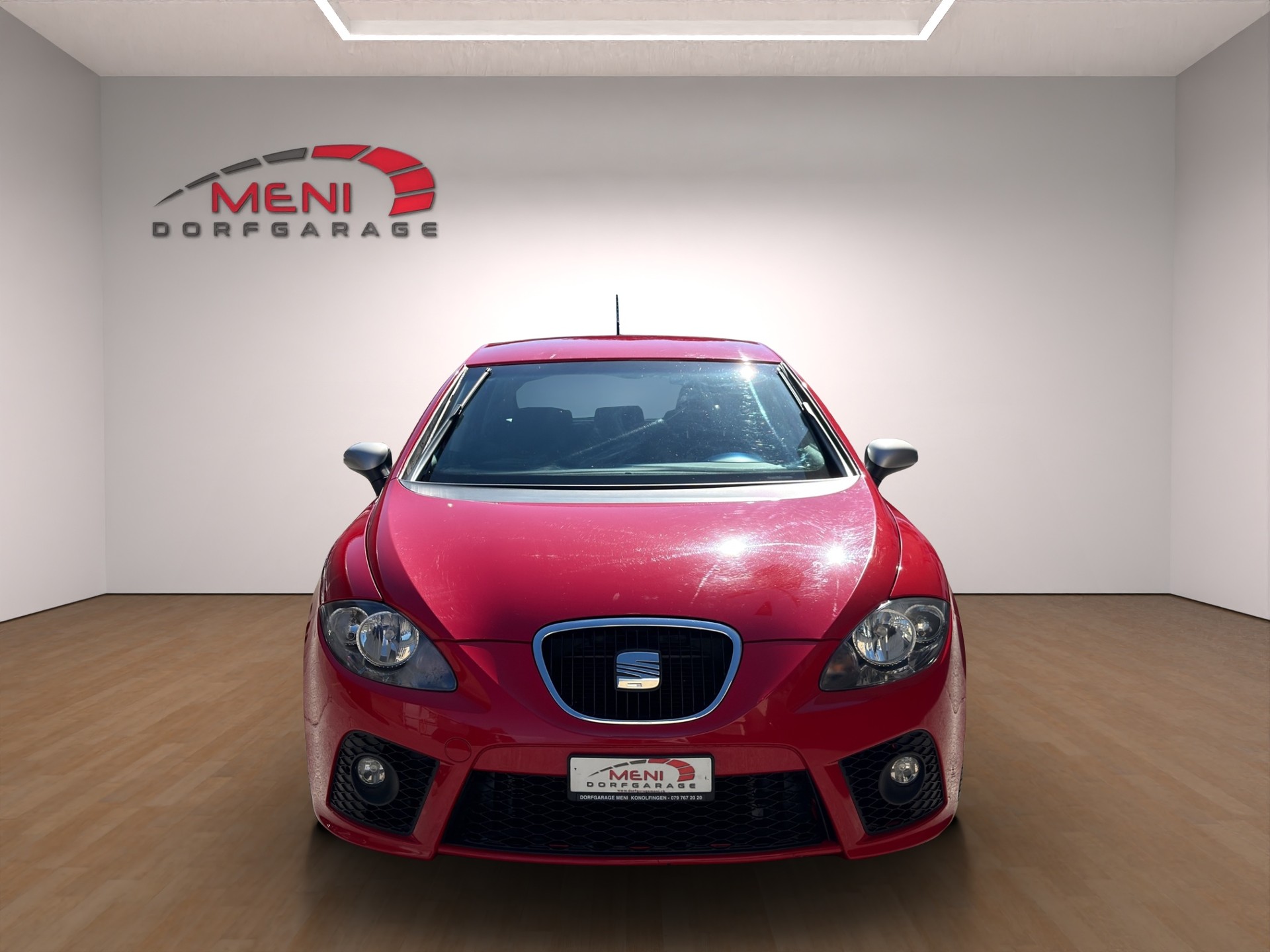 SEAT Leon 2.0 TSI FR-image-1