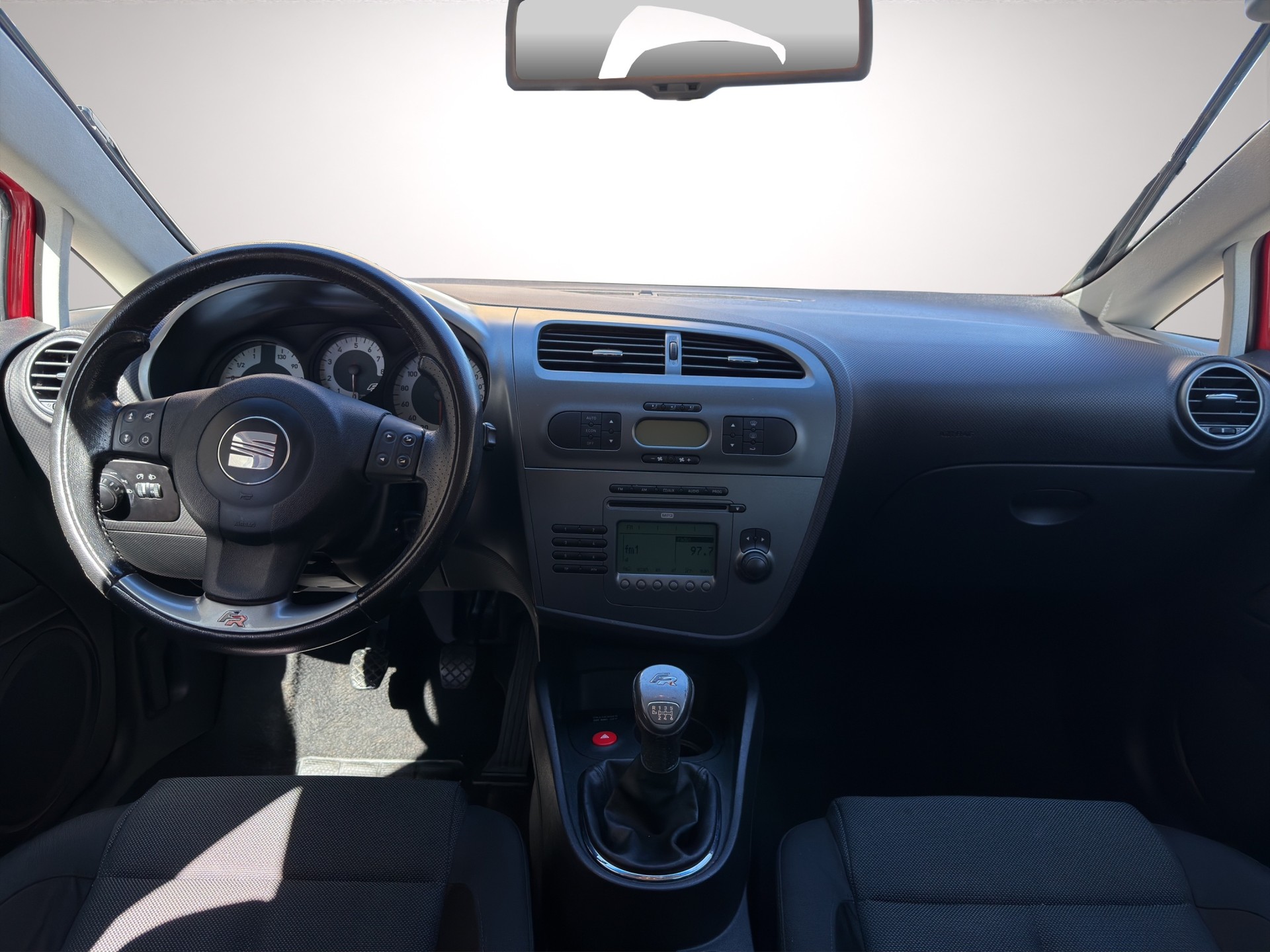 SEAT Leon 2.0 TSI FR-image-12