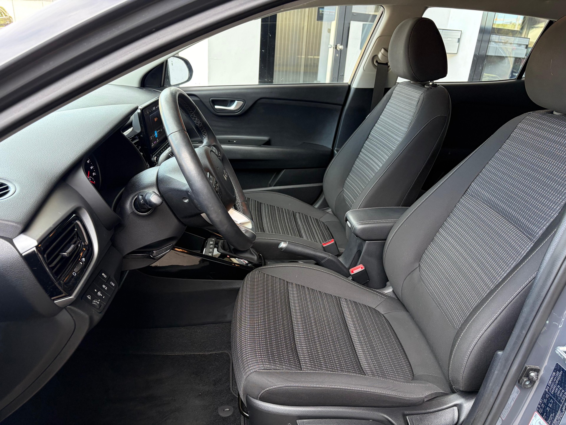 KIA Stonic 1.0 T Power Edition-image-4