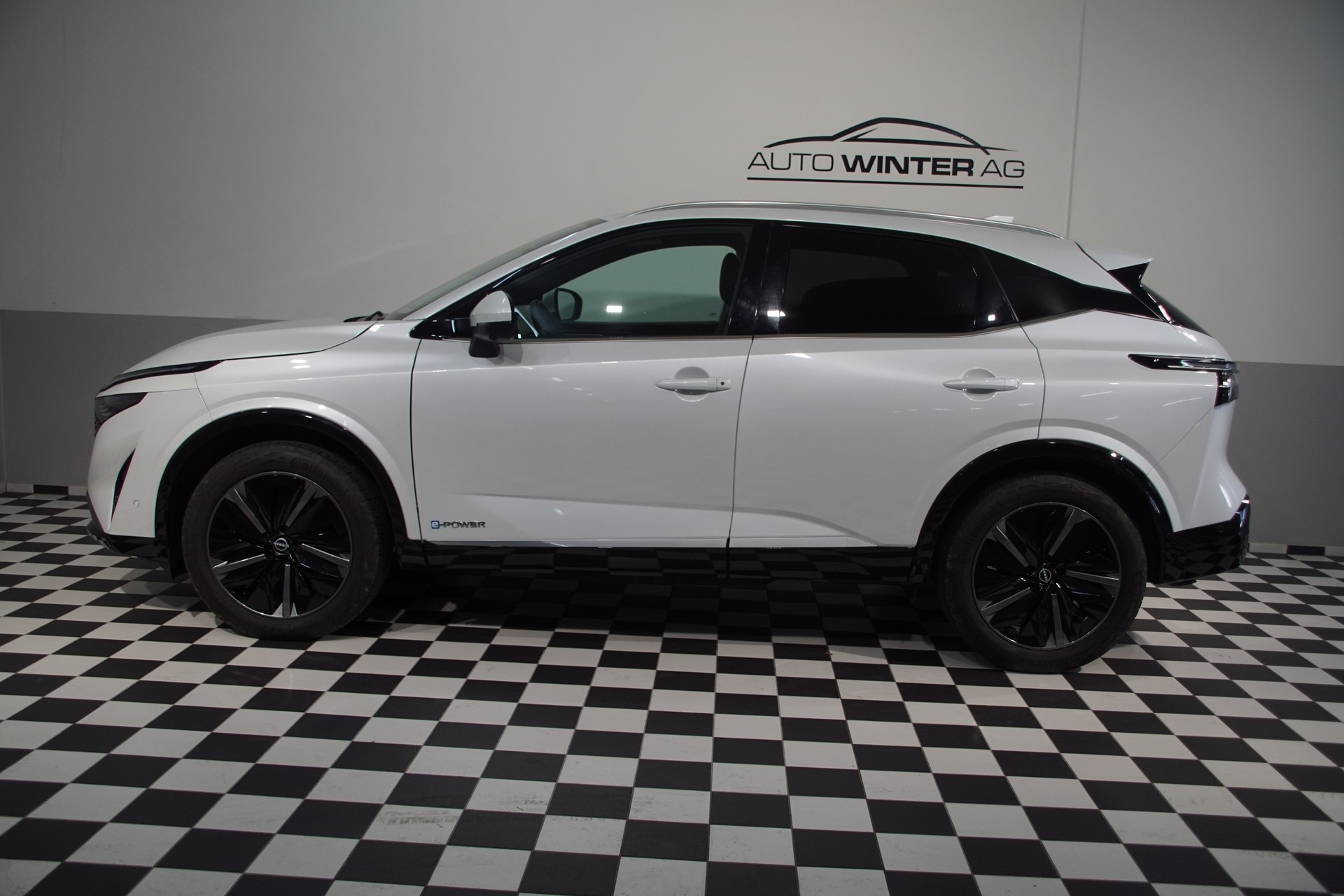 NISSAN Qashqai 1.5 VC-T e-Power Tekna ++SWISS++-image-9