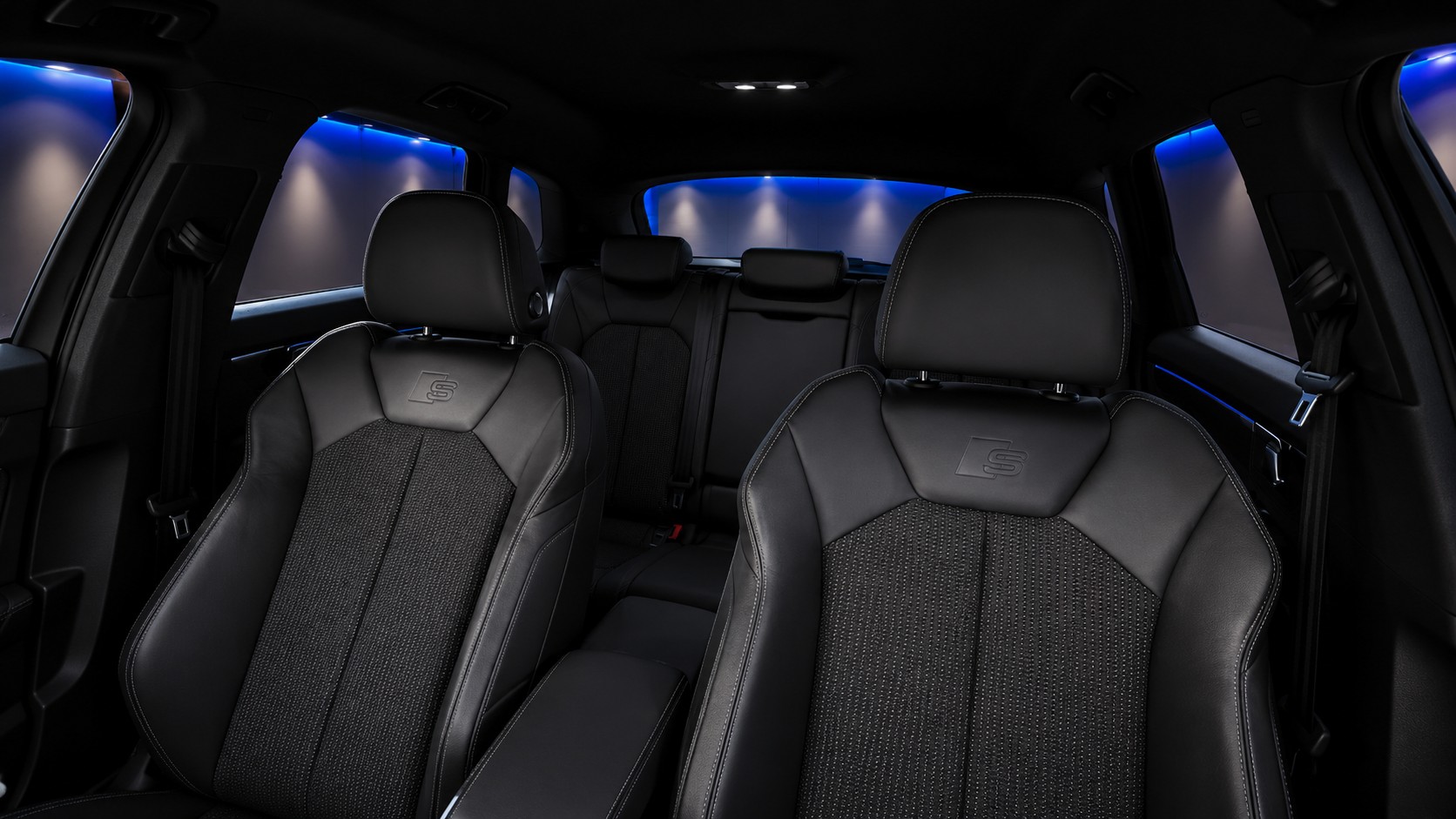 AUDI Q3 35 TFSI S line Attraction S-tronic-image-14