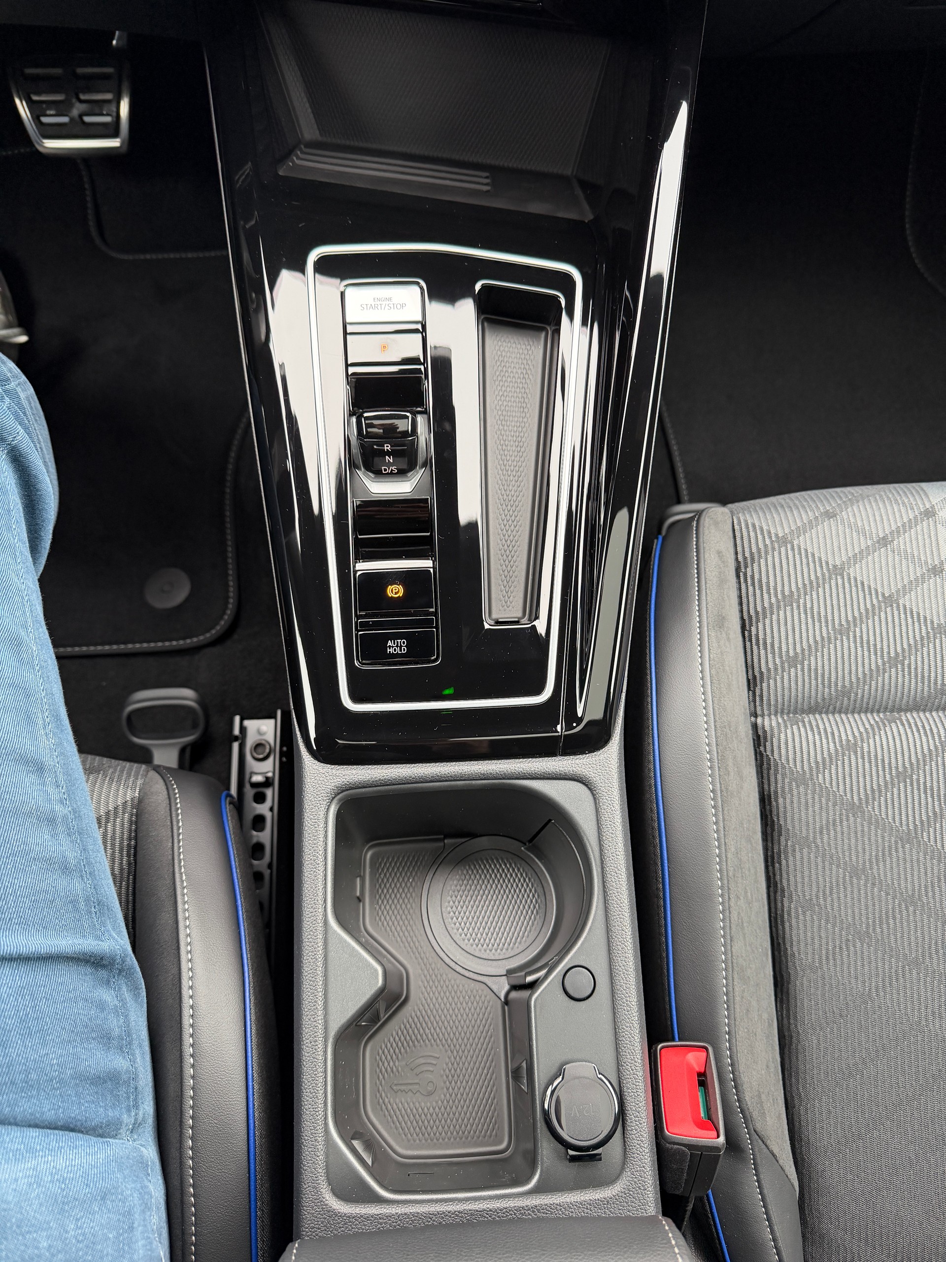 VW Golf 2.0 TSI R-Line DSG 4 Motion-image-19