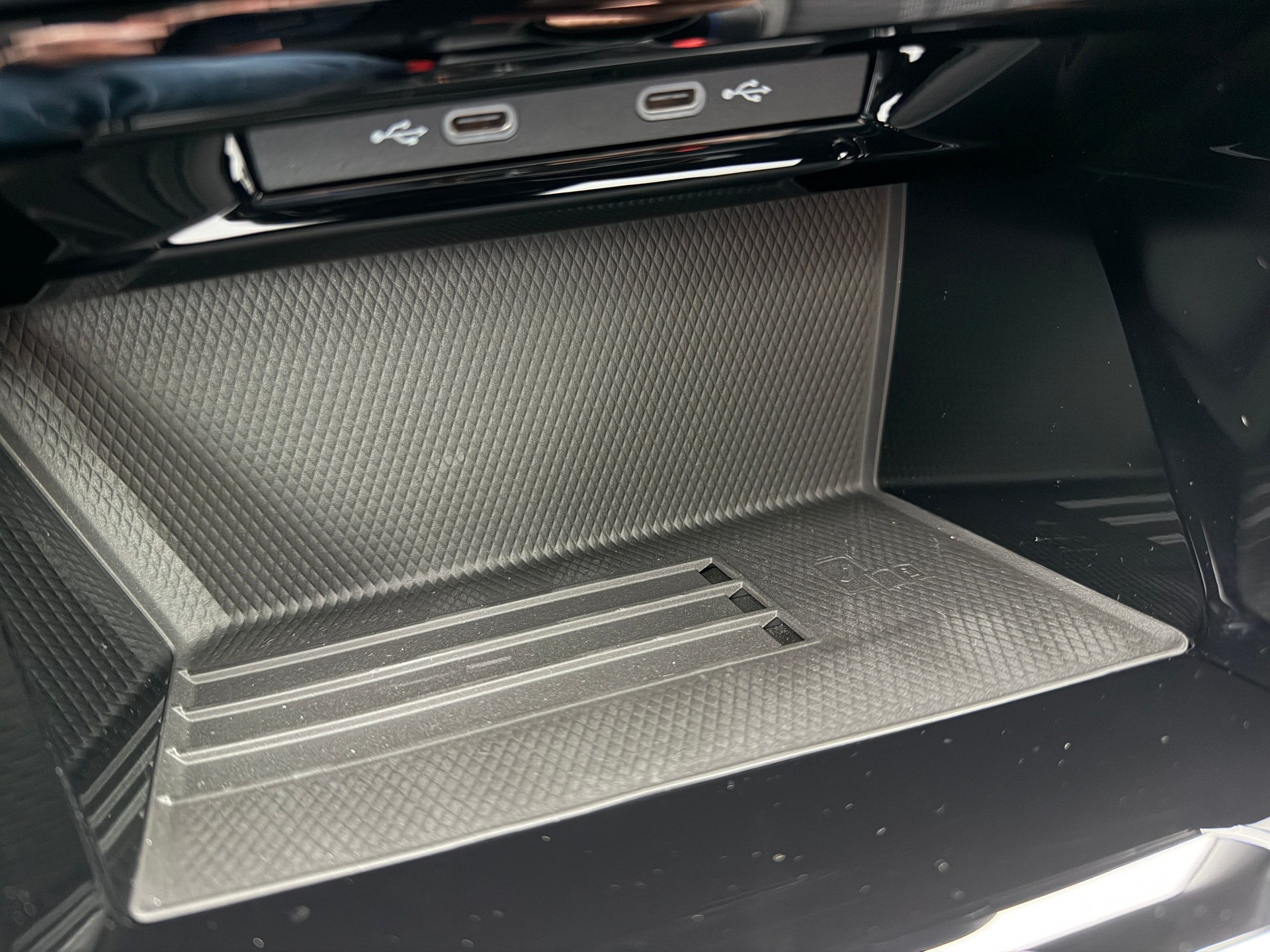 VW Golf 2.0 TSI R-Line DSG 4 Motion-image-18