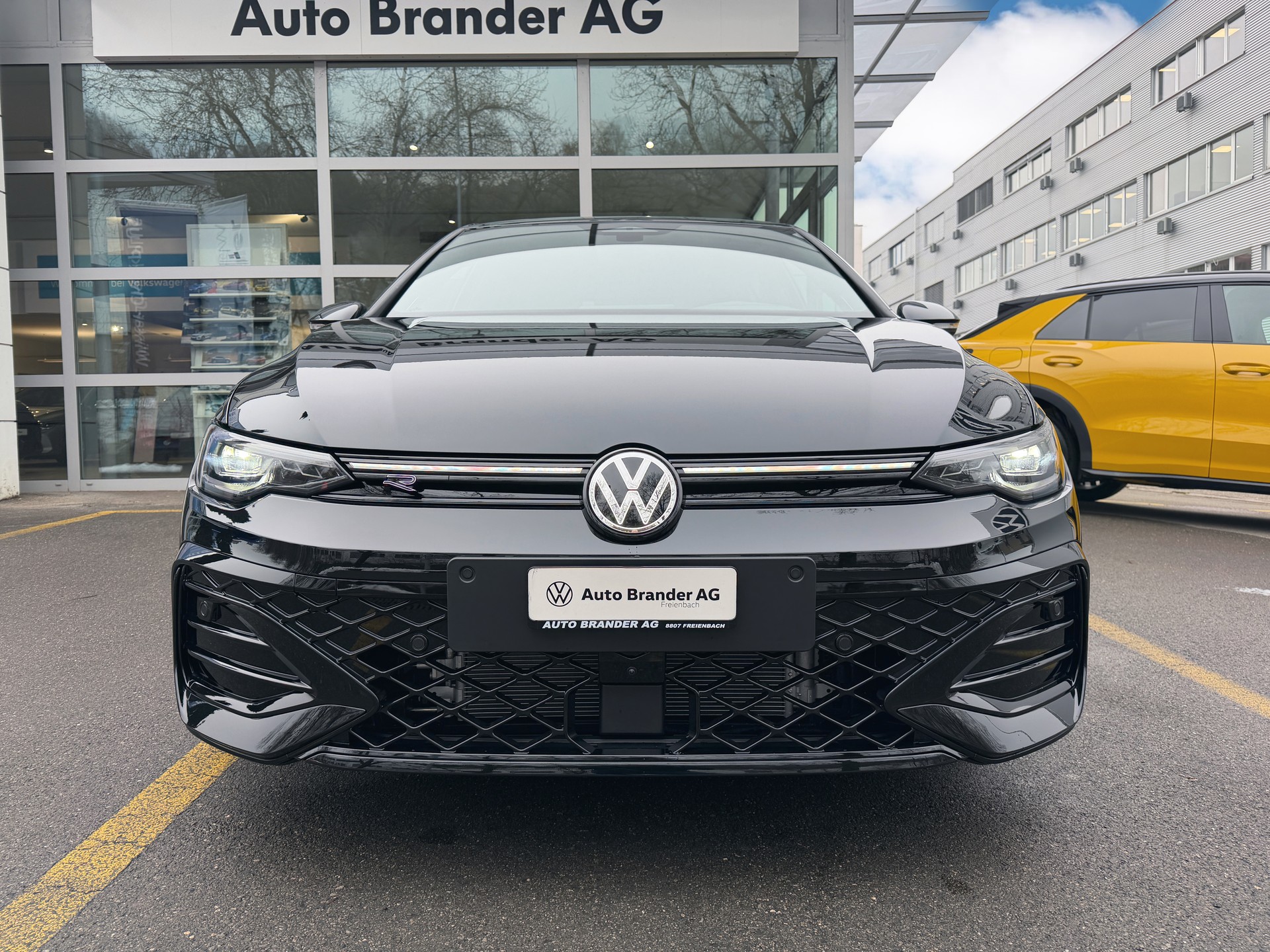 VW Golf 2.0 TSI R-Line DSG 4 Motion-image-6