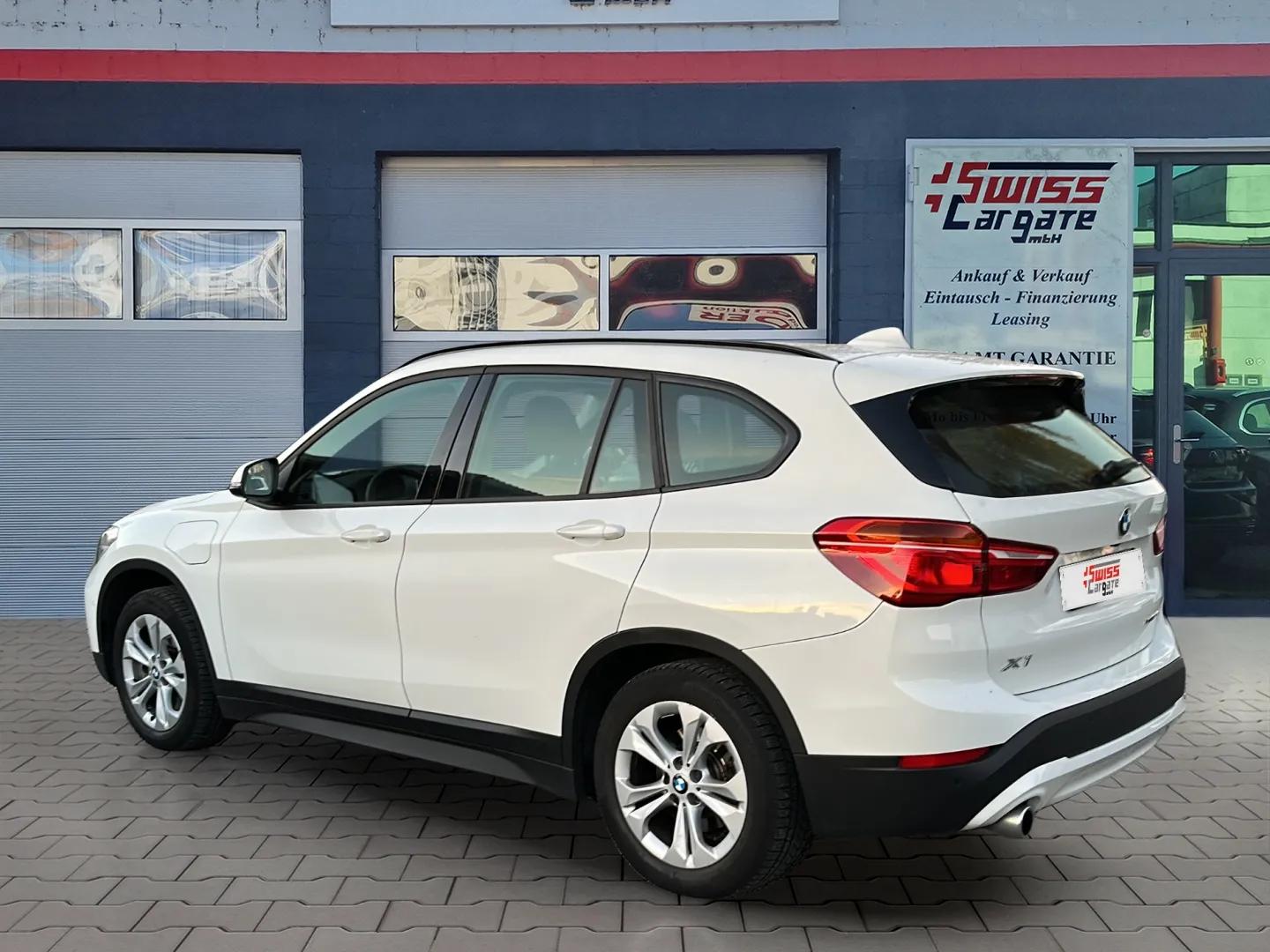 BMW X1 xDrive 25e Steptronic-image-5