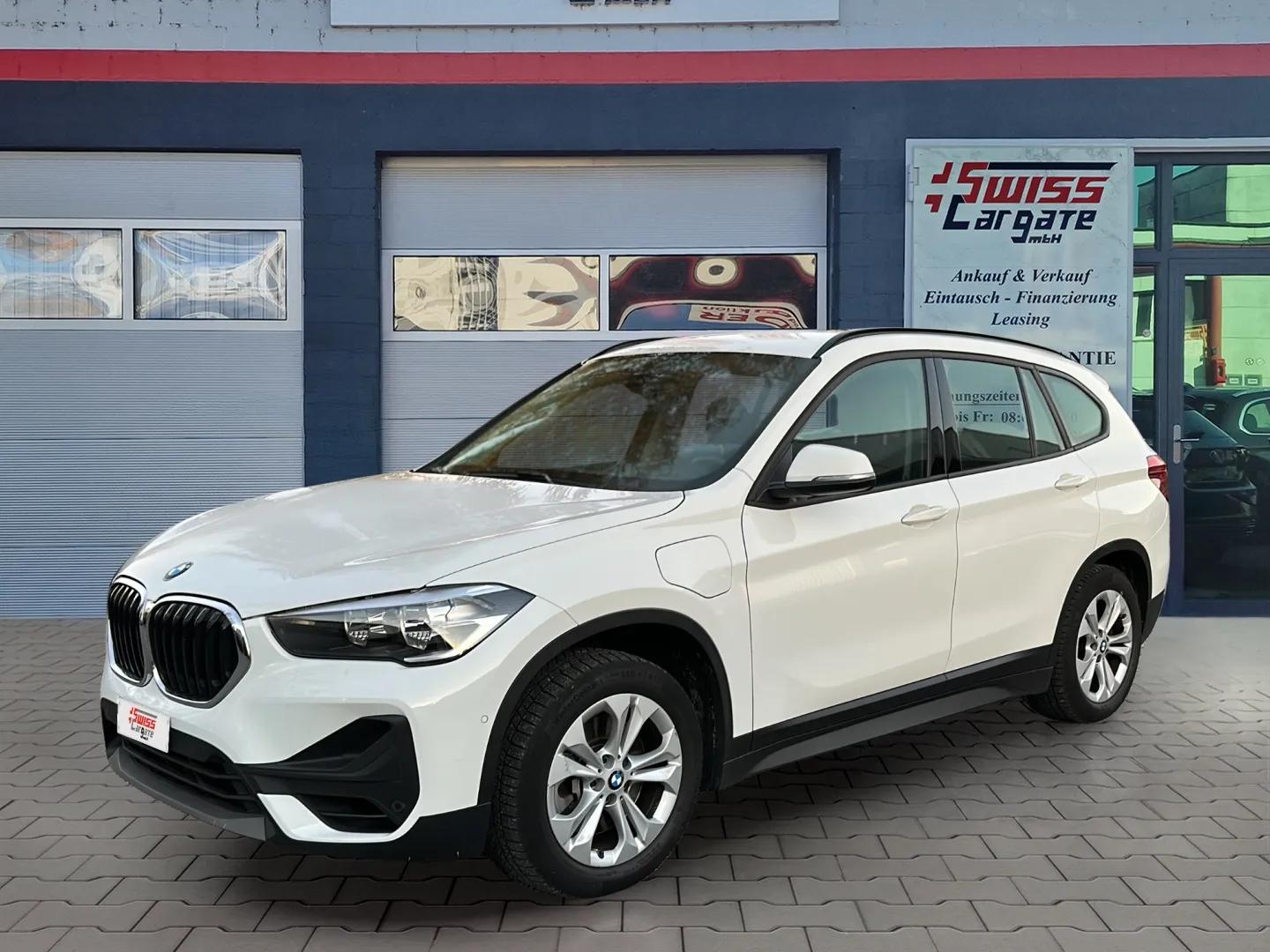 BMW X1 xDrive 25e Steptronic-showroom-element-3