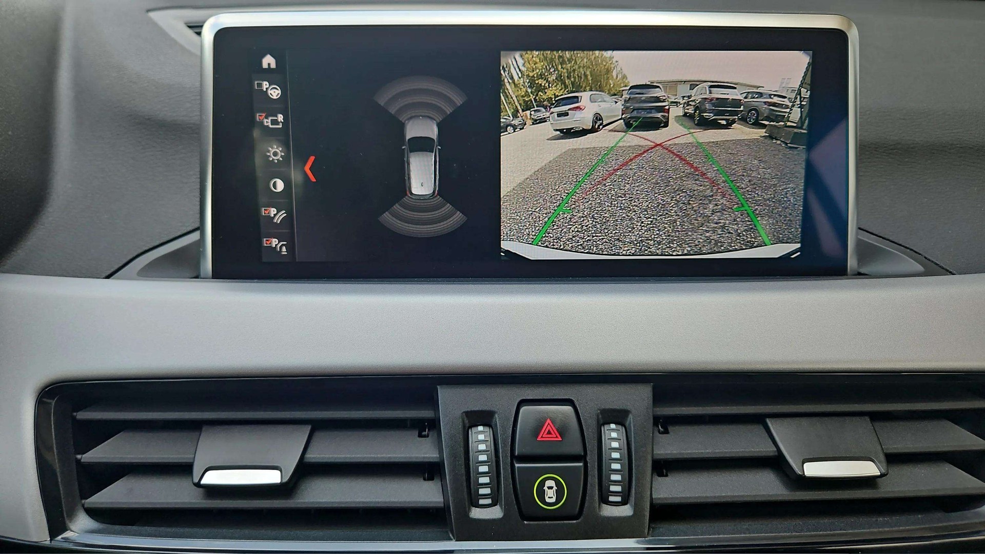 BMW X1 xDrive 25e Steptronic-image-16