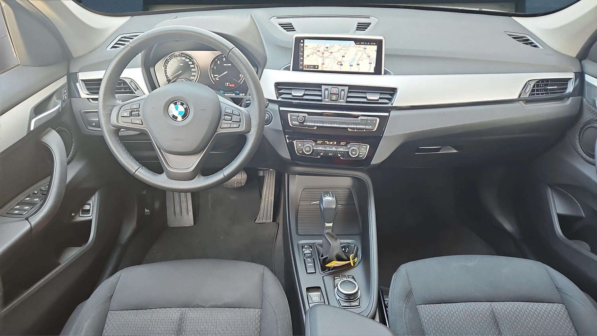 BMW X1 xDrive 25e Steptronic-image-9