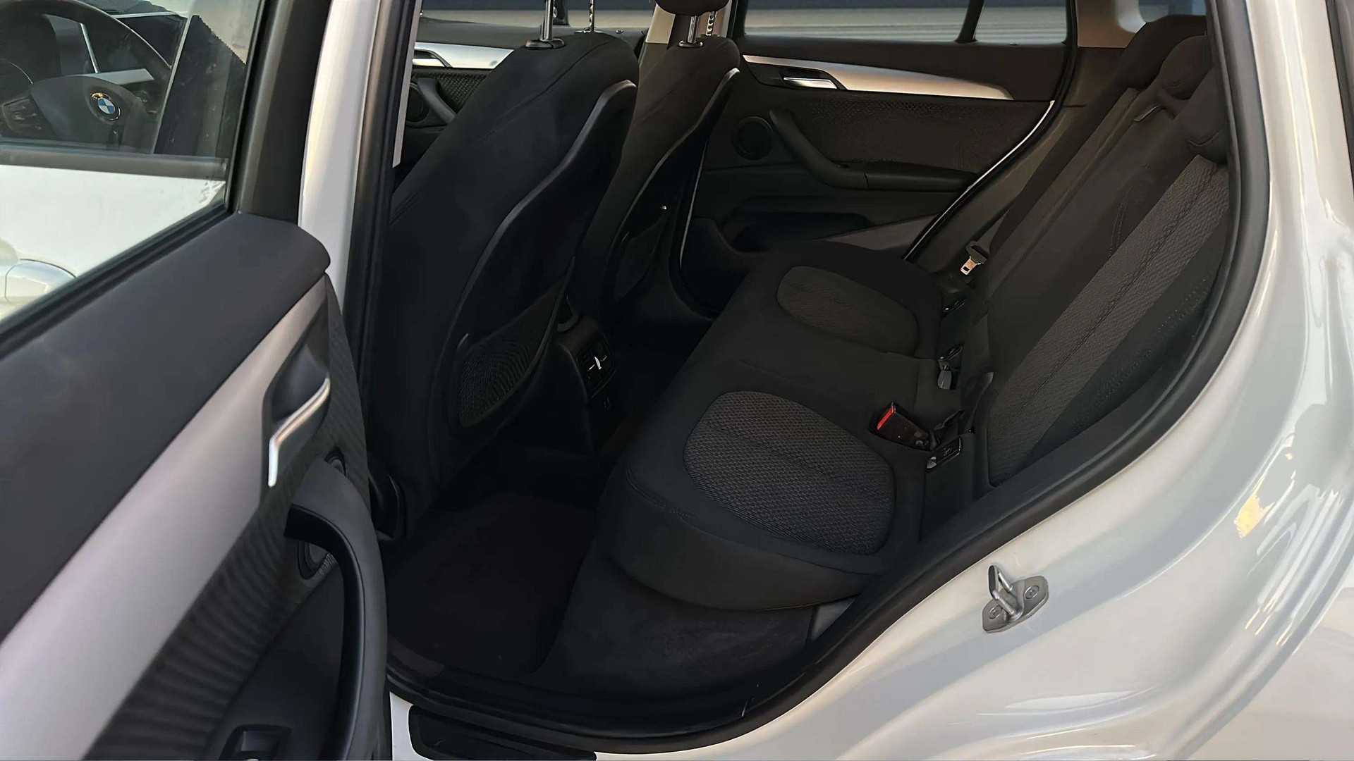 BMW X1 xDrive 25e Steptronic-image-12