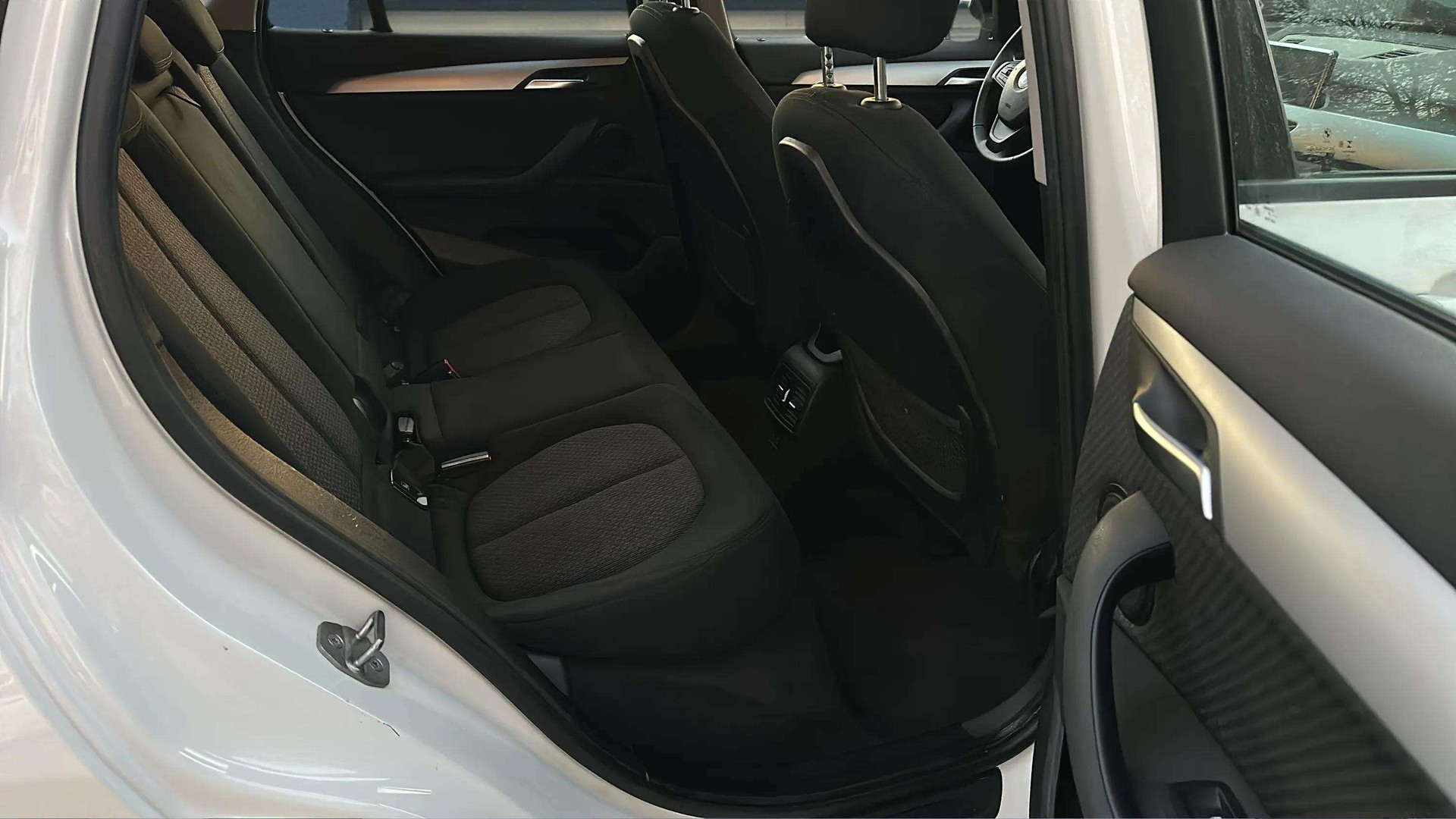 BMW X1 xDrive 25e Steptronic-image-13