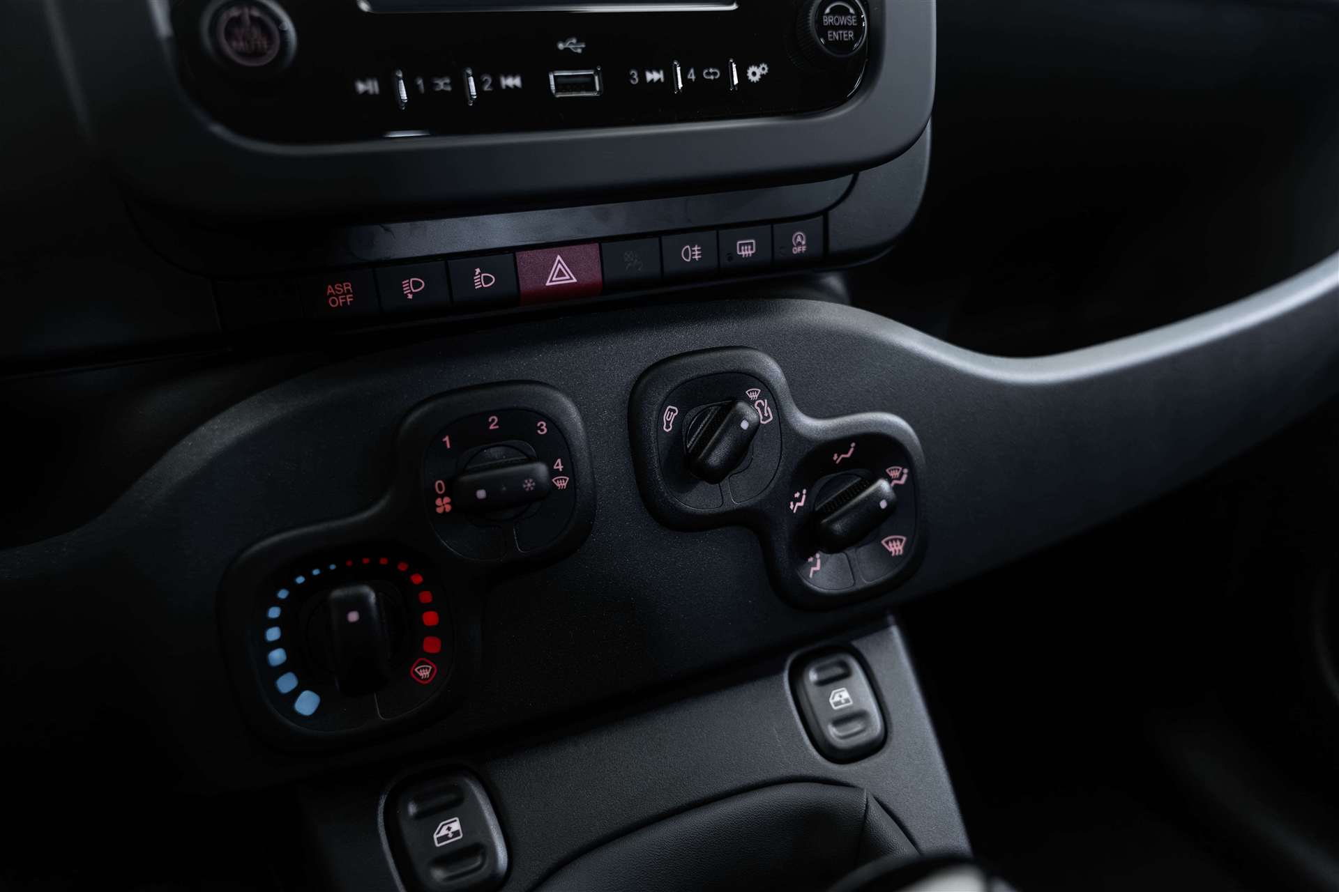 FIAT Panda 1.0 Hybrid Pandina Icon HIT-PREIS-image-22