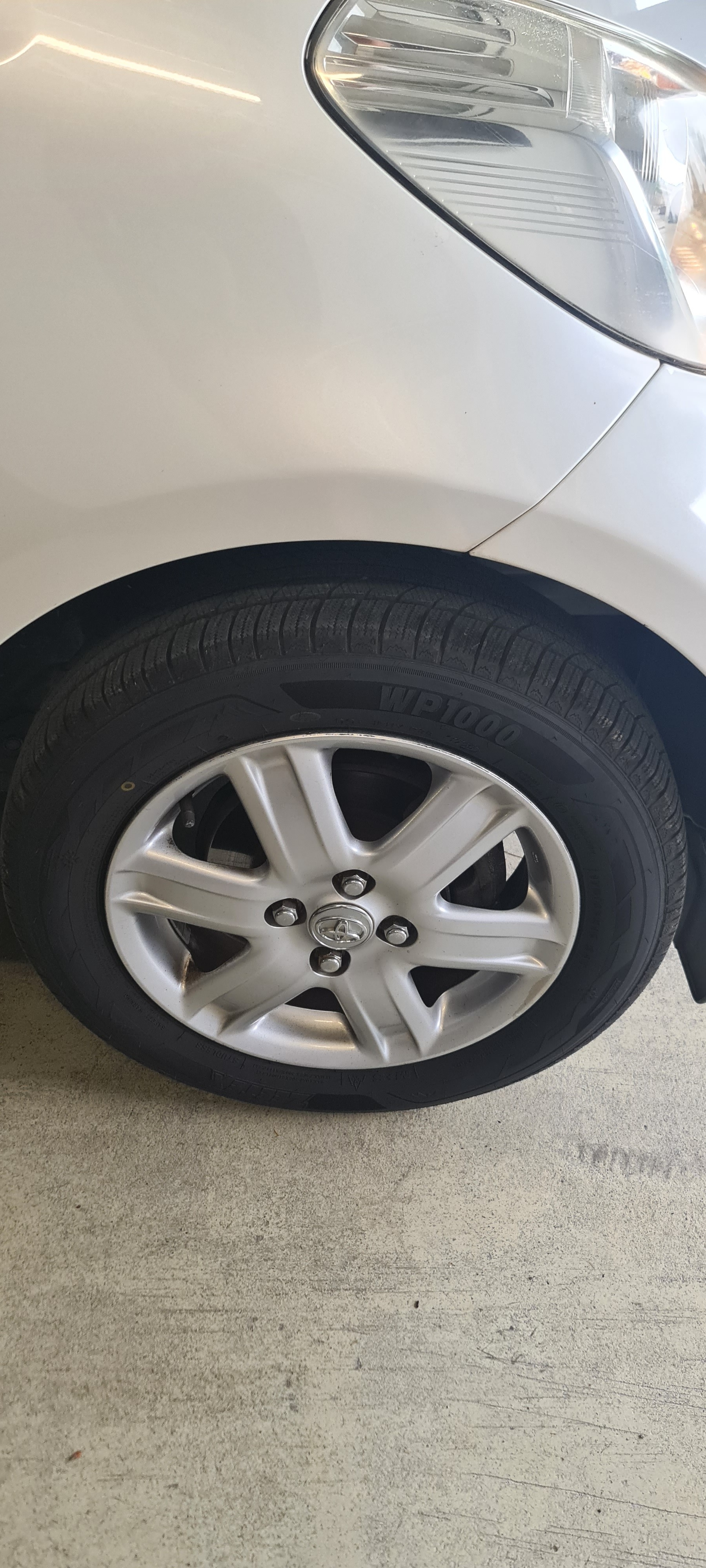 TOYOTA iQ2 1.0 VVT-i-image-15
