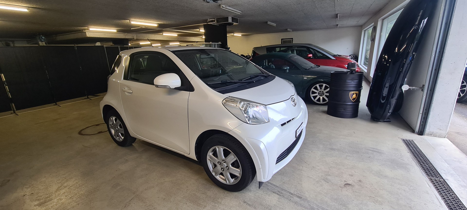 TOYOTA iQ2 1.0 VVT-i-image-2