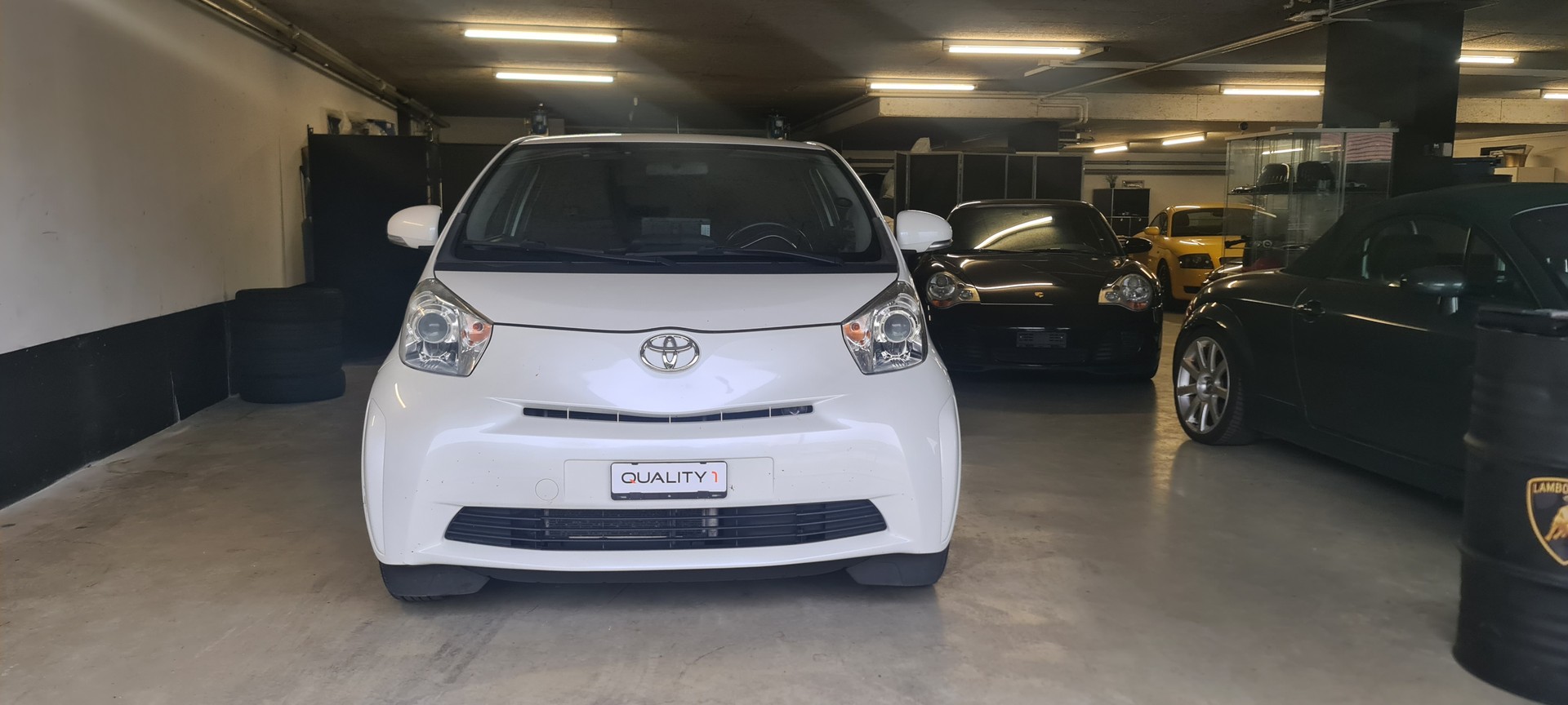 TOYOTA iQ2 1.0 VVT-i-image-1