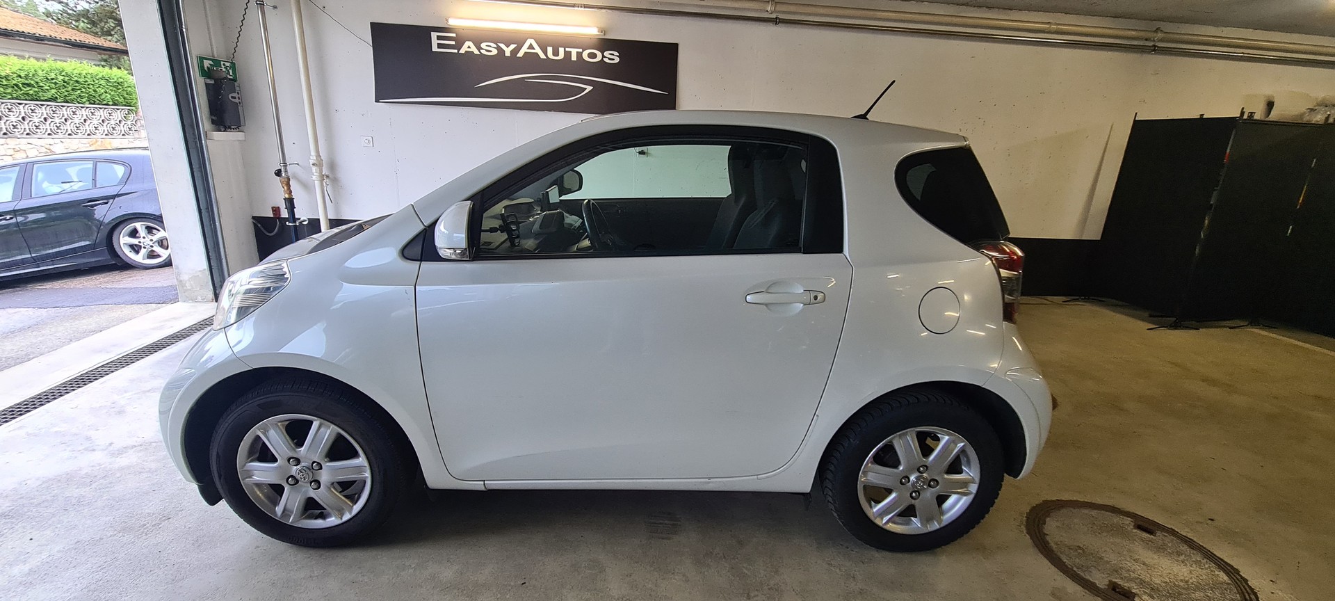 TOYOTA iQ2 1.0 VVT-i-image-4