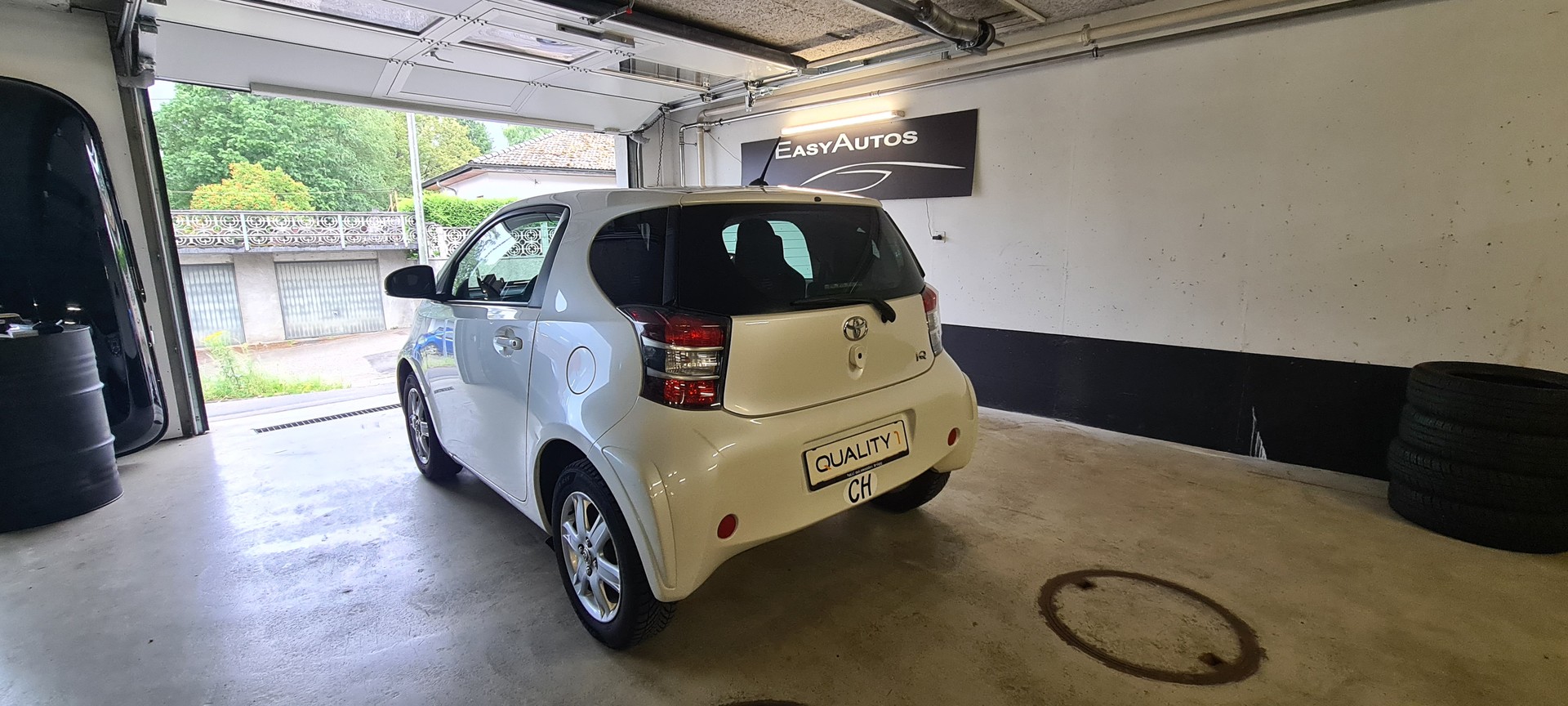 TOYOTA iQ2 1.0 VVT-i-image-6