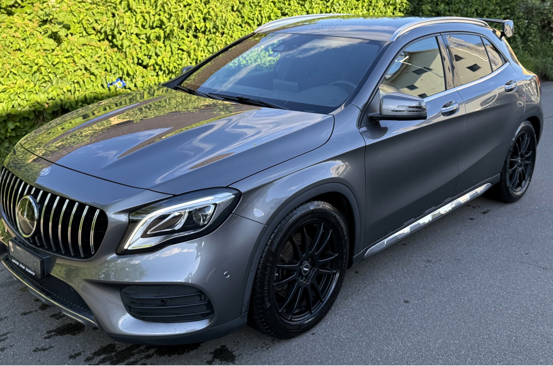 MERCEDES-BENZ GLA 220 d AMG Line 4Matic 7G-DCT-image-1