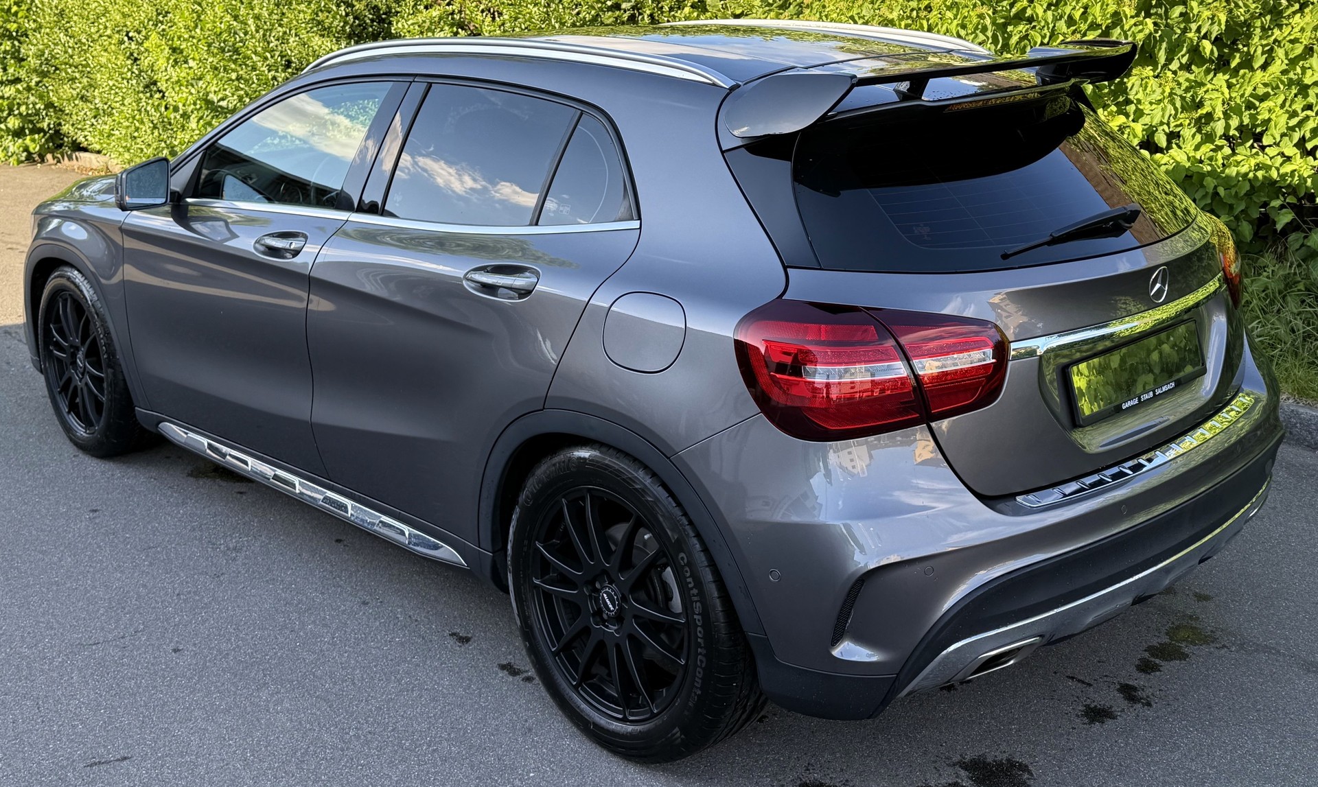 MERCEDES-BENZ GLA 220 d AMG Line 4Matic 7G-DCT-image-3