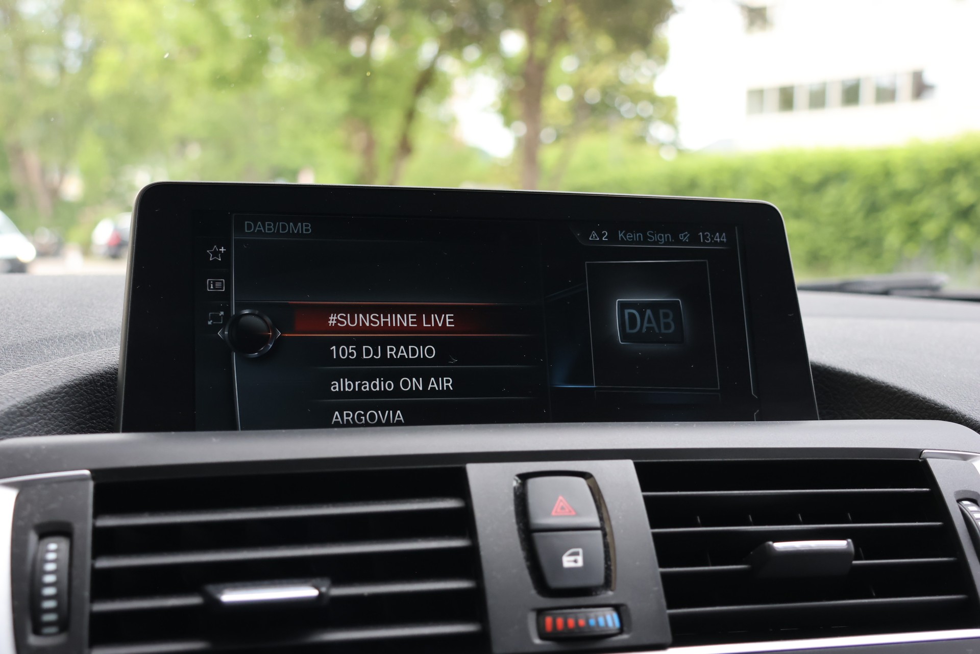 BMW 118d xDrive Sport Line-image-16