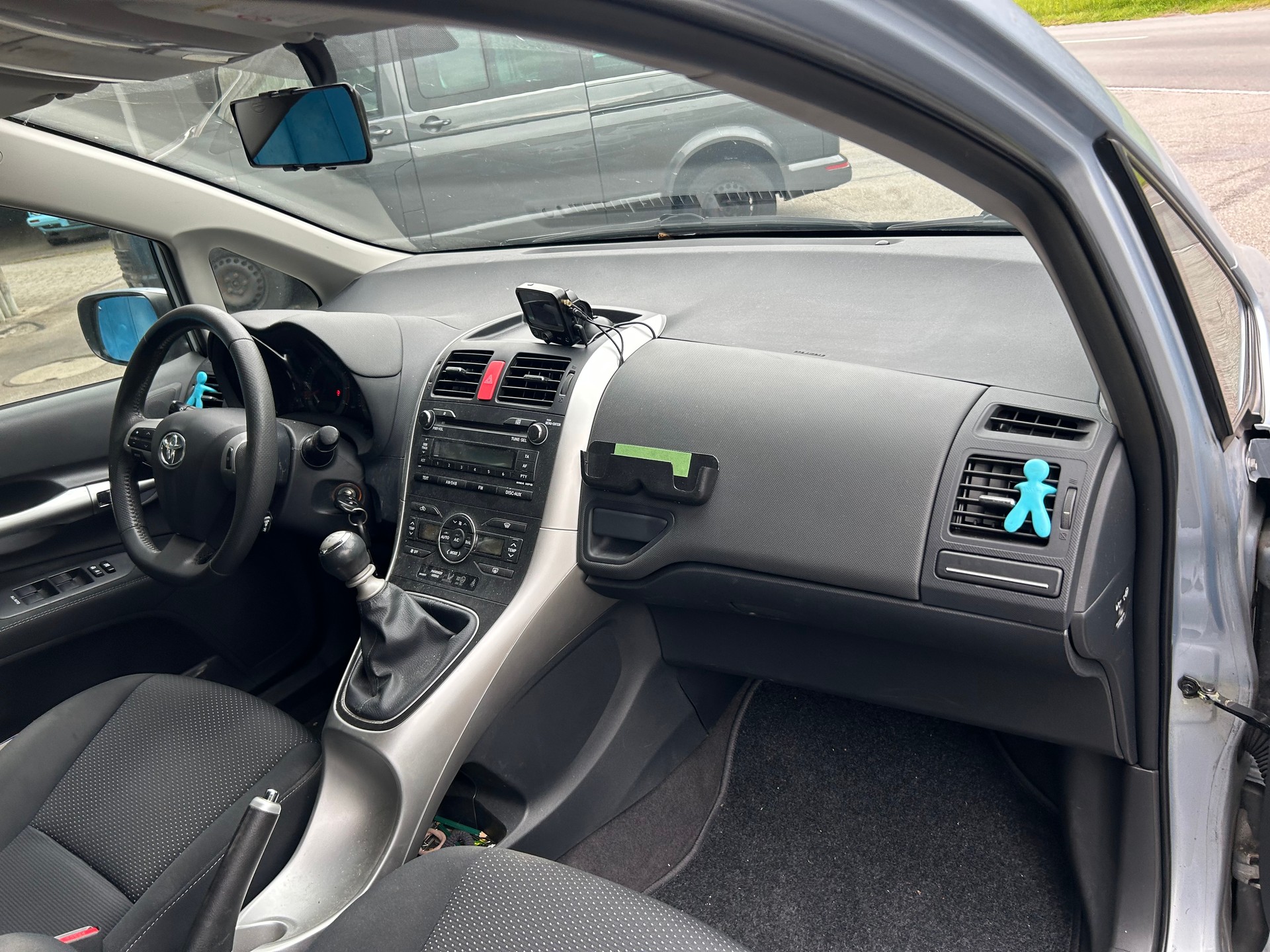 TOYOTA Auris 1.6 easy-image-8