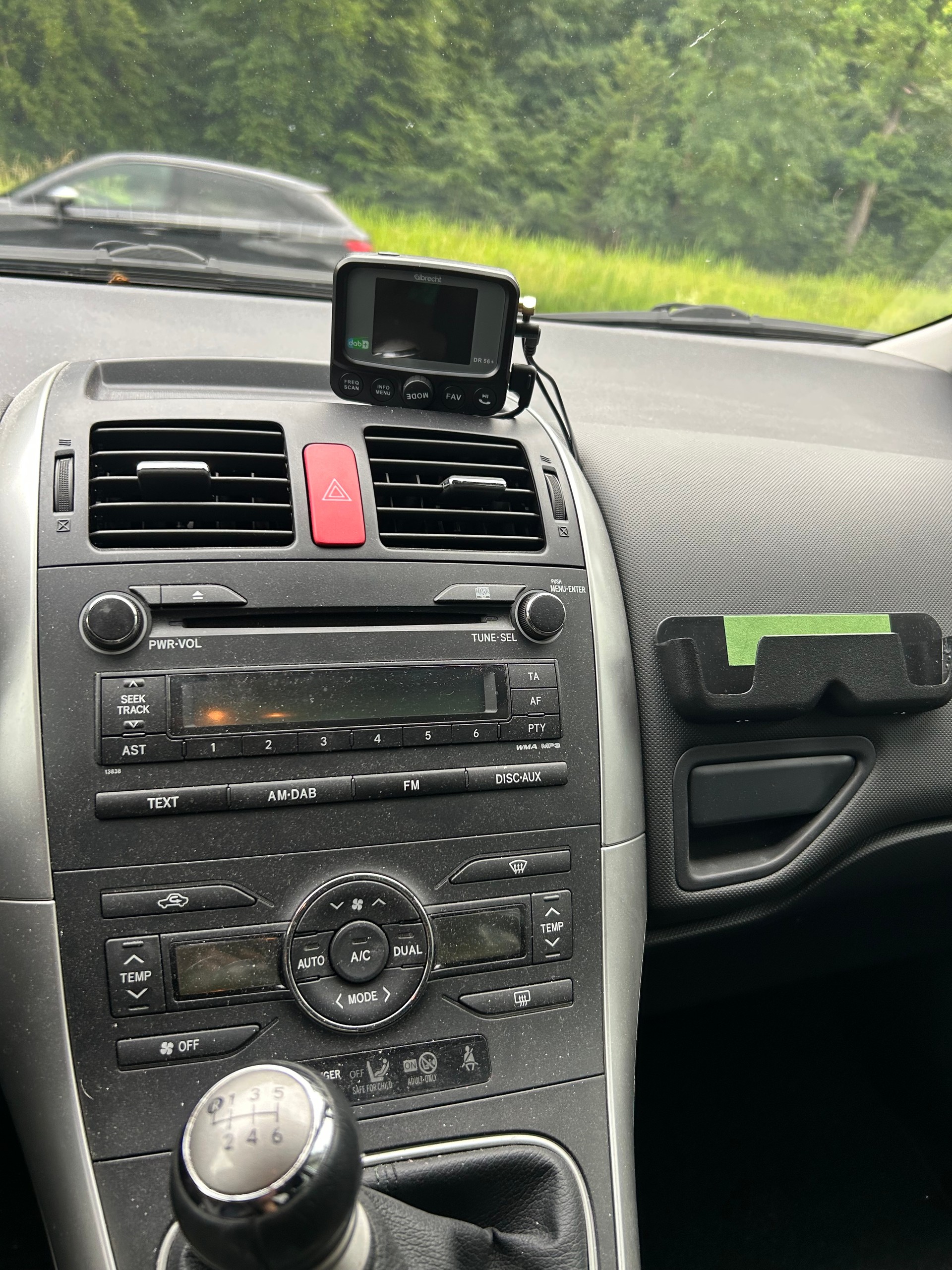 TOYOTA Auris 1.6 easy-image-9