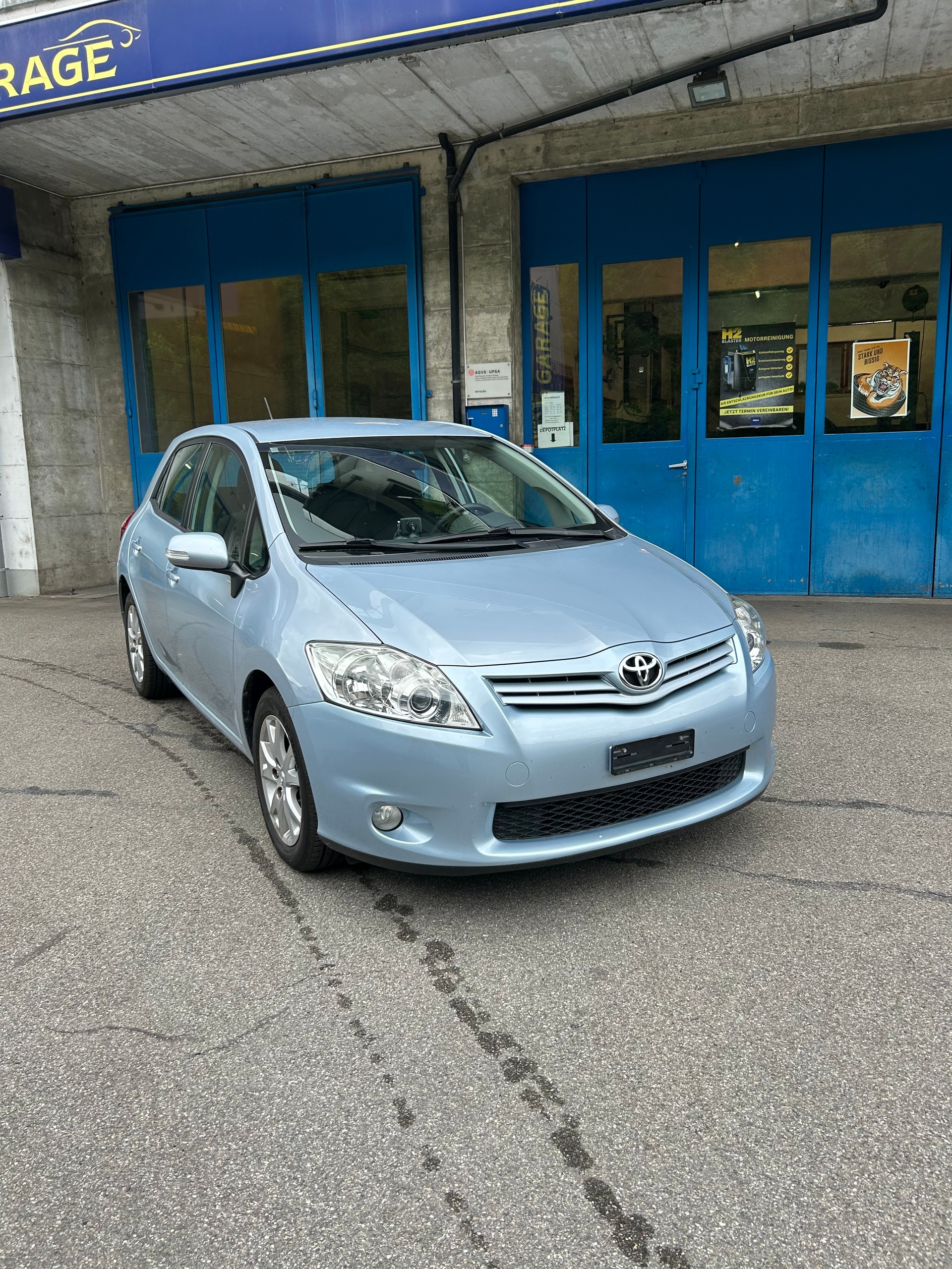 TOYOTA Auris 1.6 easy-image-1