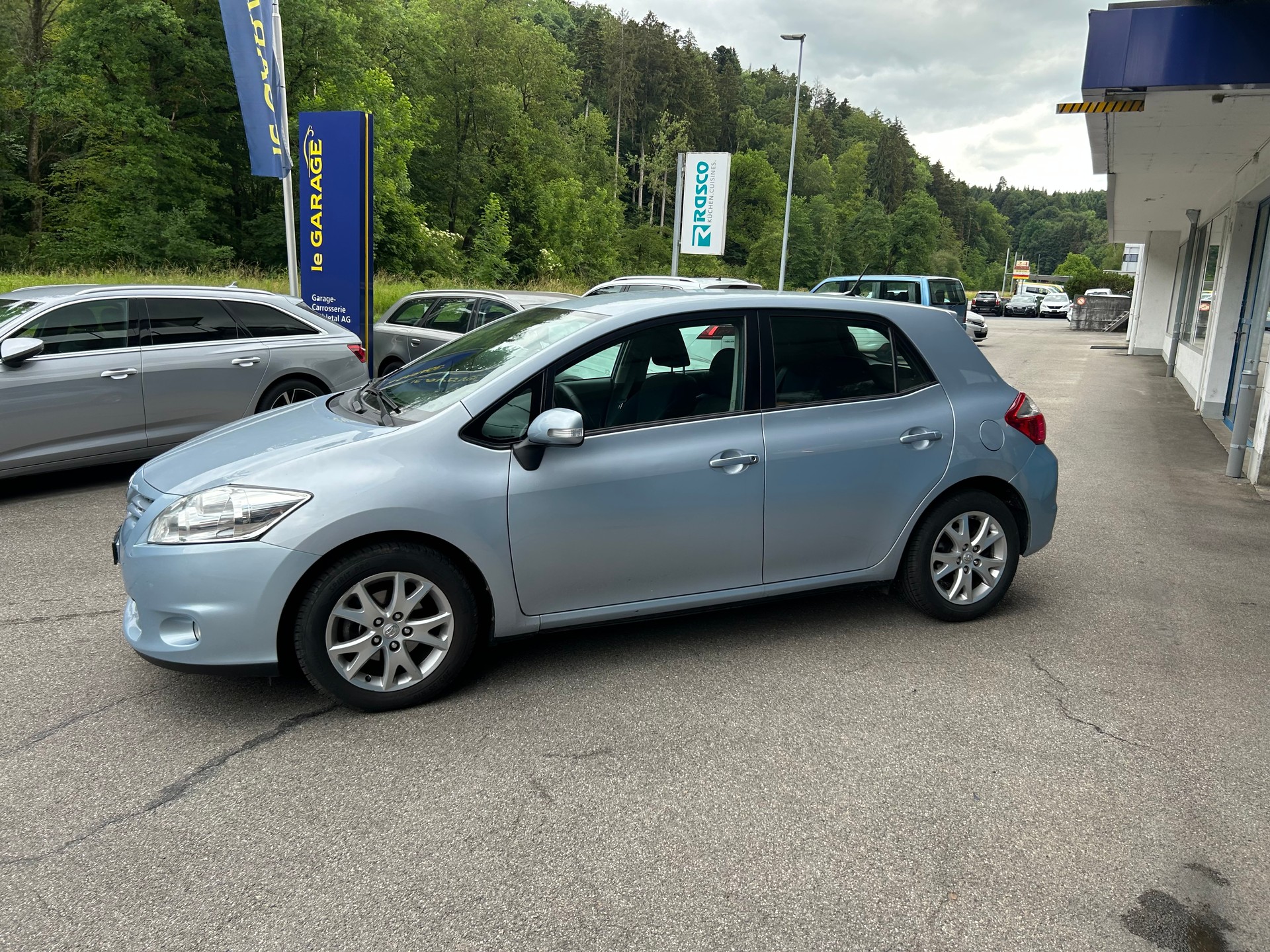TOYOTA Auris 1.6 easy-image-5