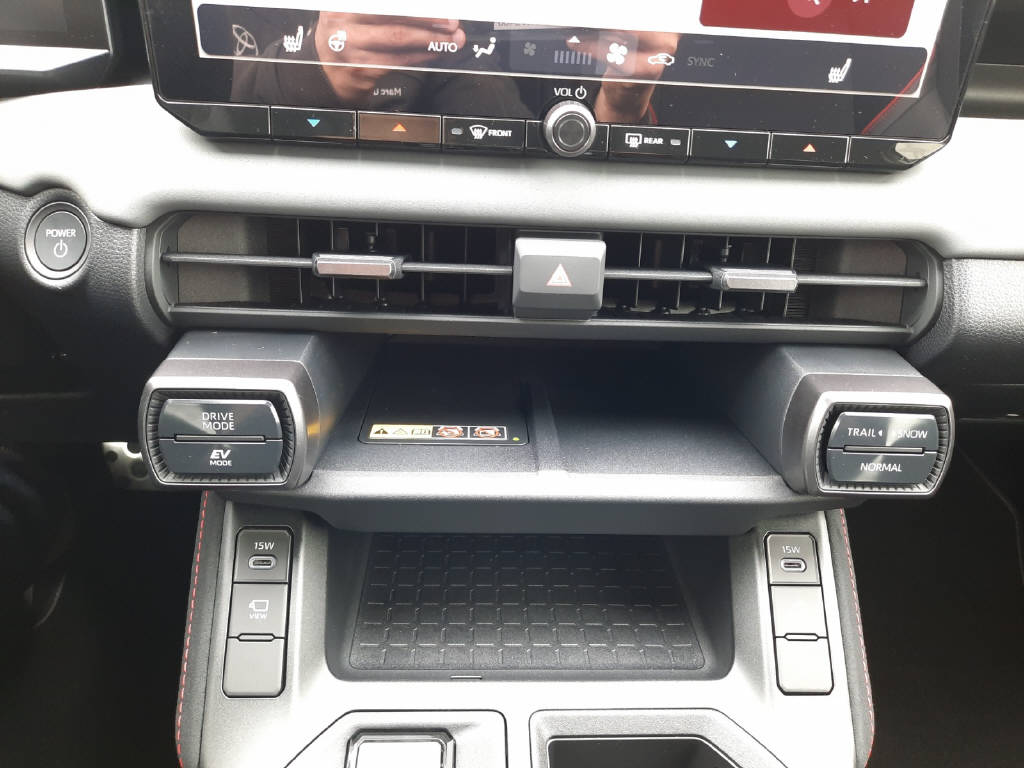 TOYOTA RAV-4 2.5 HEV GR Sport-image-12