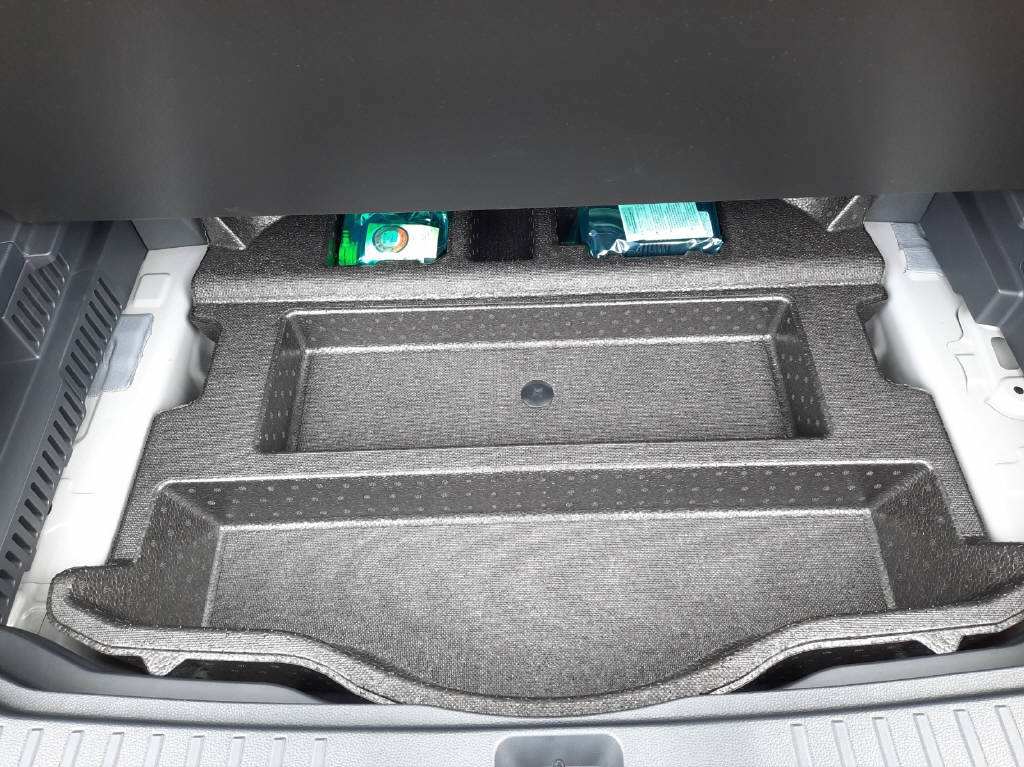 TOYOTA RAV-4 2.5 HEV GR Sport-image-15