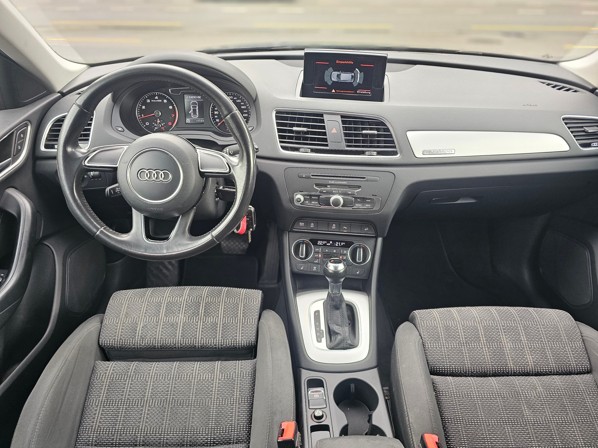 AUDI Q3 2.0 TFSI sport quattro S-tronic-image-7
