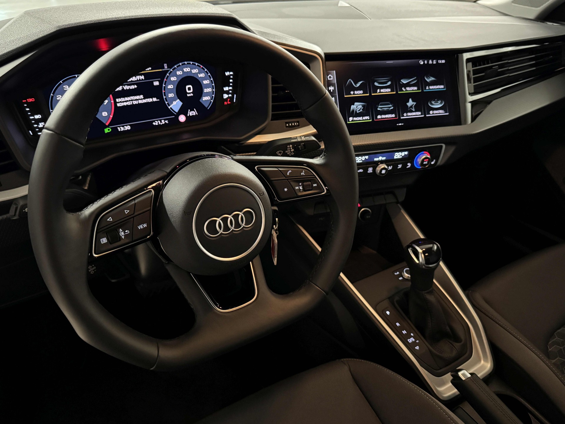 AUDI A1 Sportback 30 TFSI S-tronic-image-8